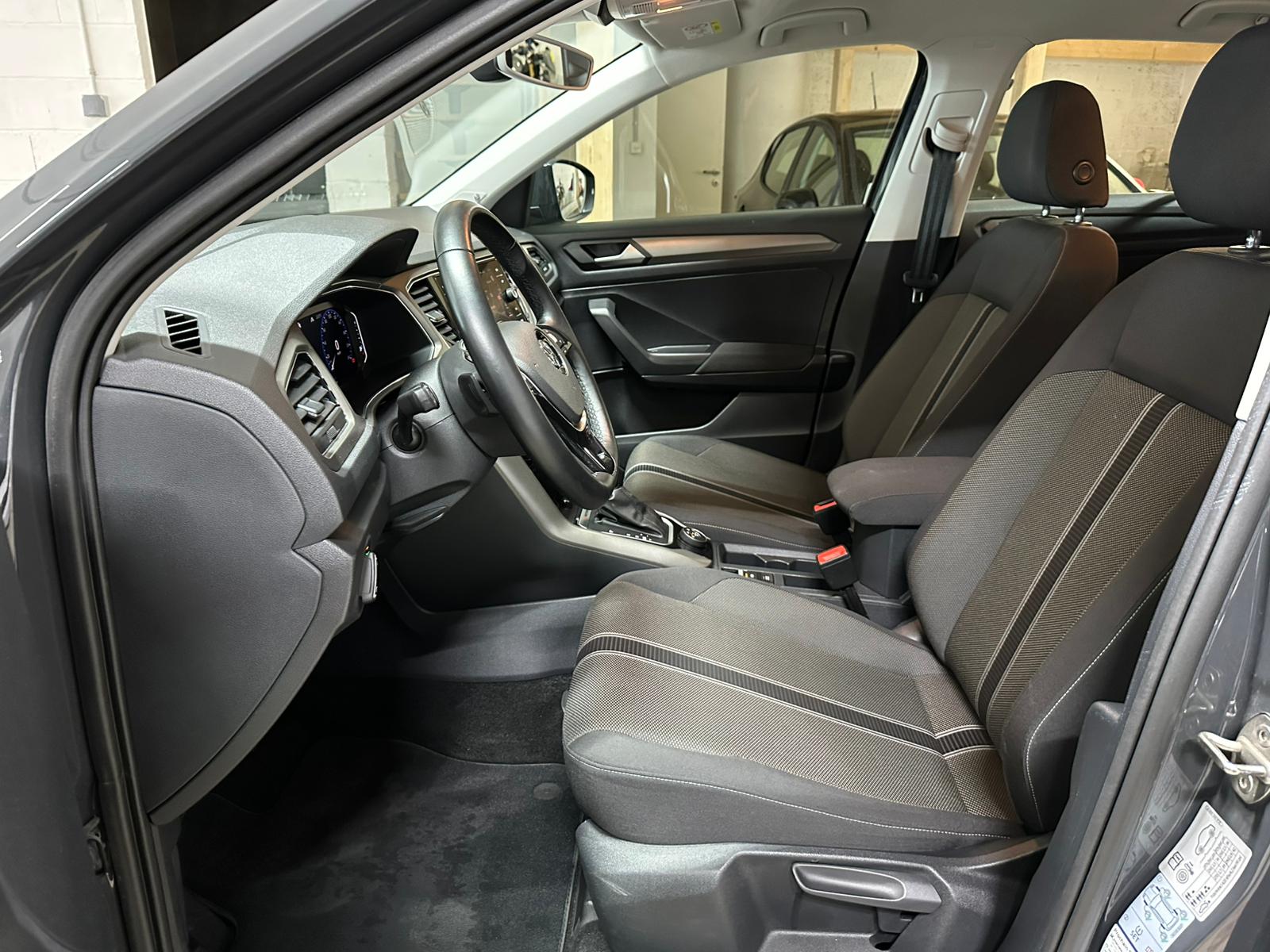 VW T-Roc 2.0 TSI Sport DSG 4Motion-image-9