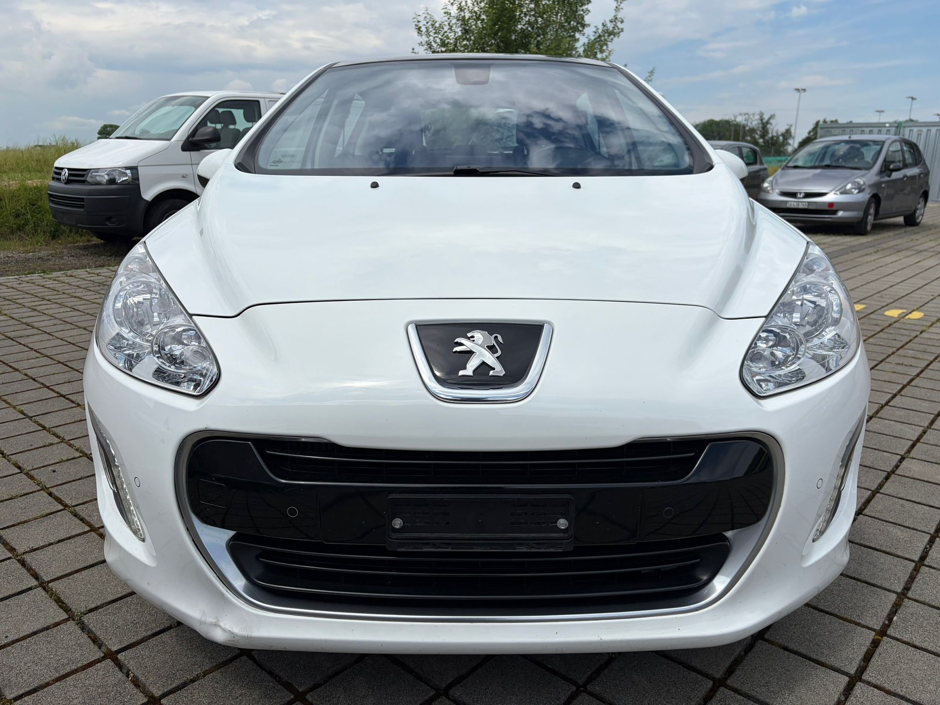 PEUGEOT 308 1.6 16V Turbo Allure-image-1