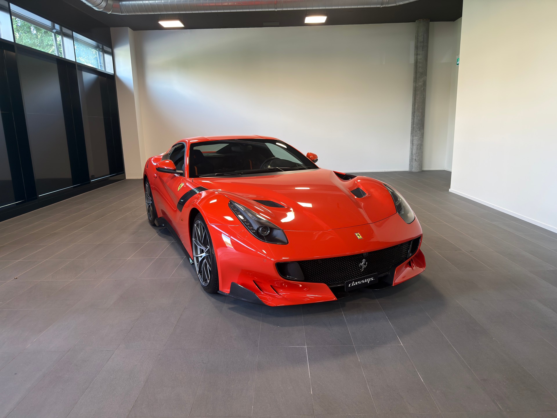 FERRARI F12 TDF-image-1