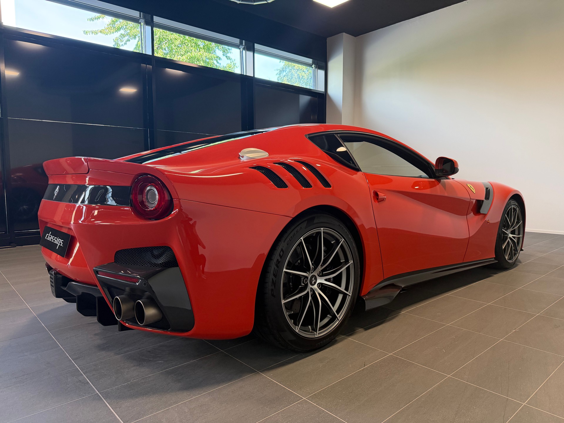 FERRARI F12 TDF-image-2
