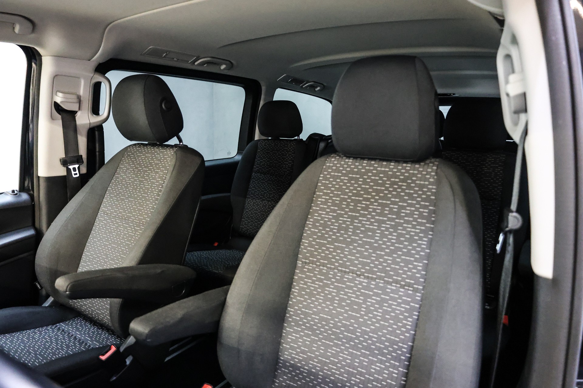 MERCEDES-BENZ Vito 116 Kombi L 2.0 CDI Select-image-31