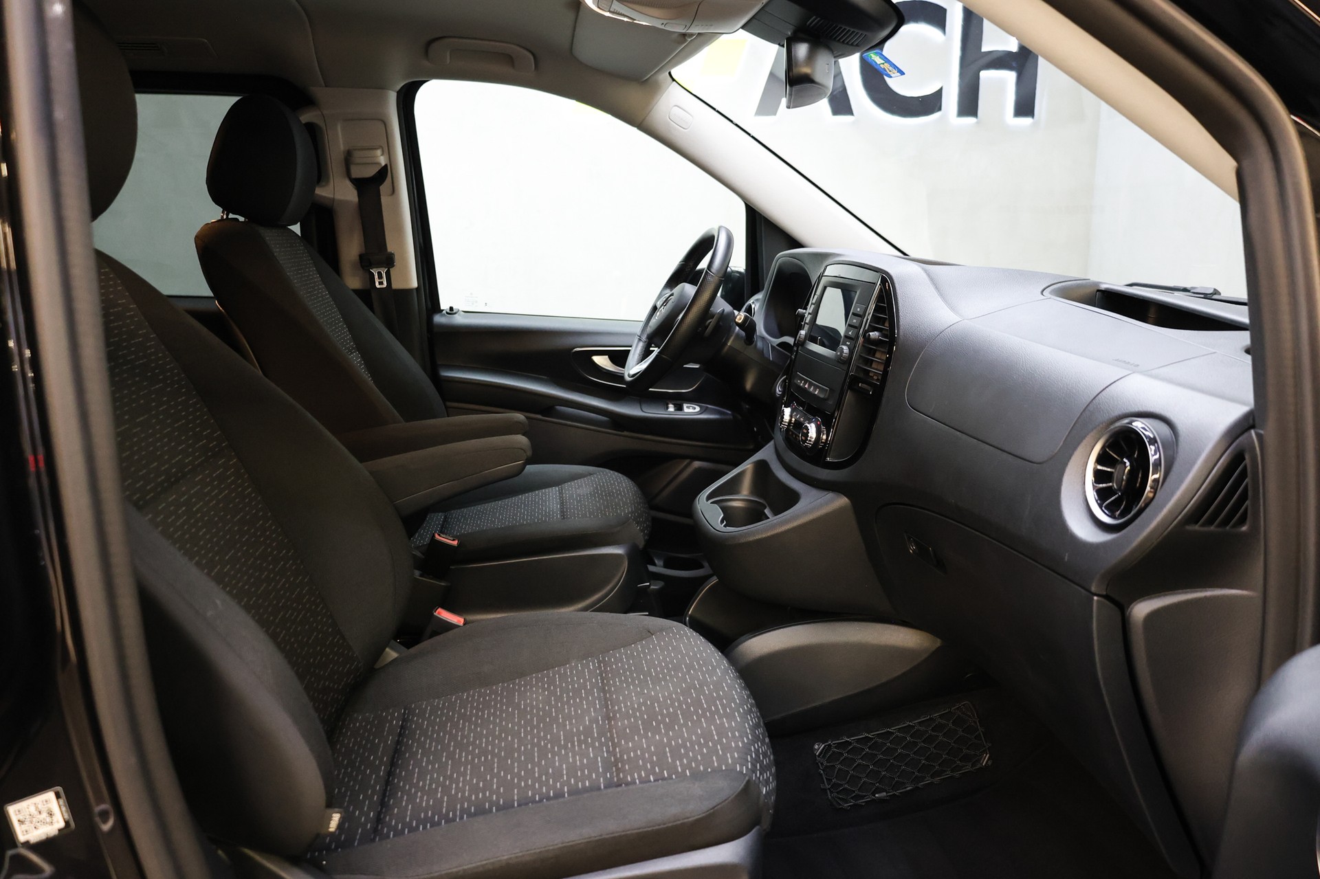 MERCEDES-BENZ Vito 116 Kombi L 2.0 CDI Select-image-40