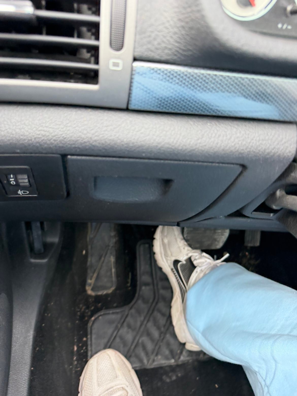 PEUGEOT 407 2.0 HDI Confort Automatic-image-11