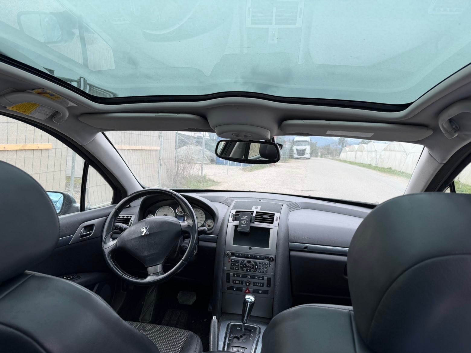 PEUGEOT 407 2.0 HDI Confort Automatic-image-6
