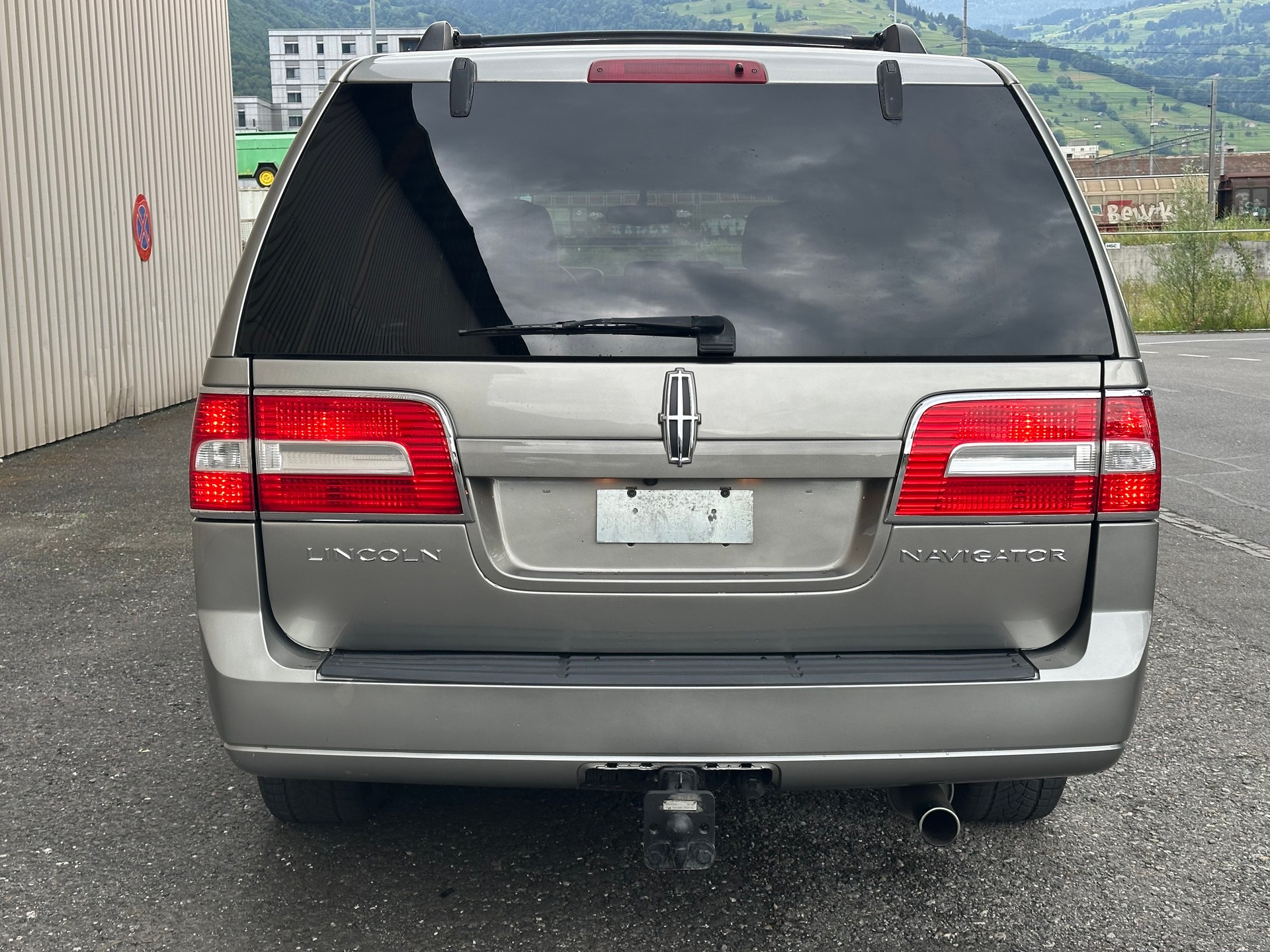 LINCOLN Navigator-image-4