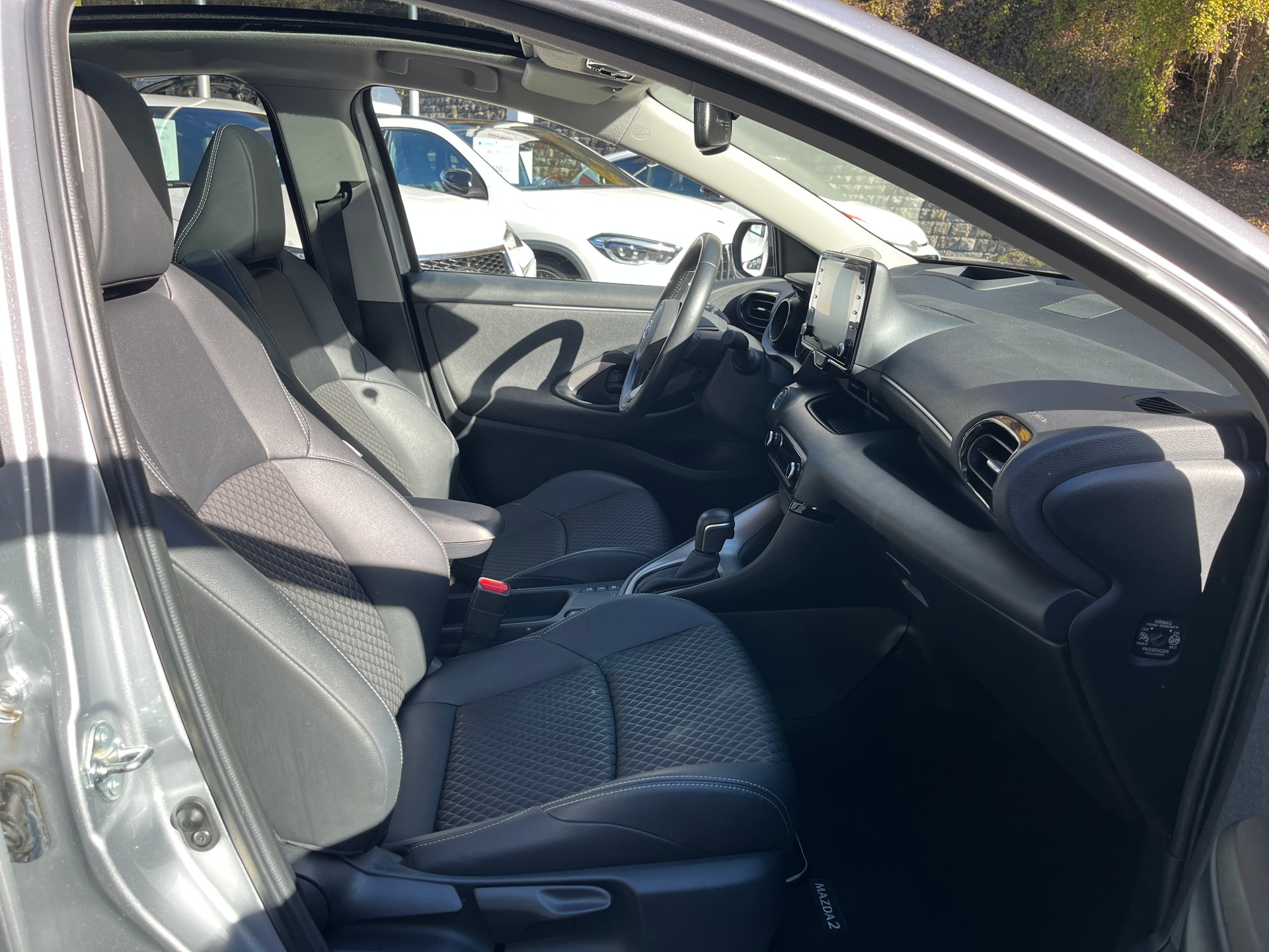 MAZDA 2 Hybrid Select-image-9
