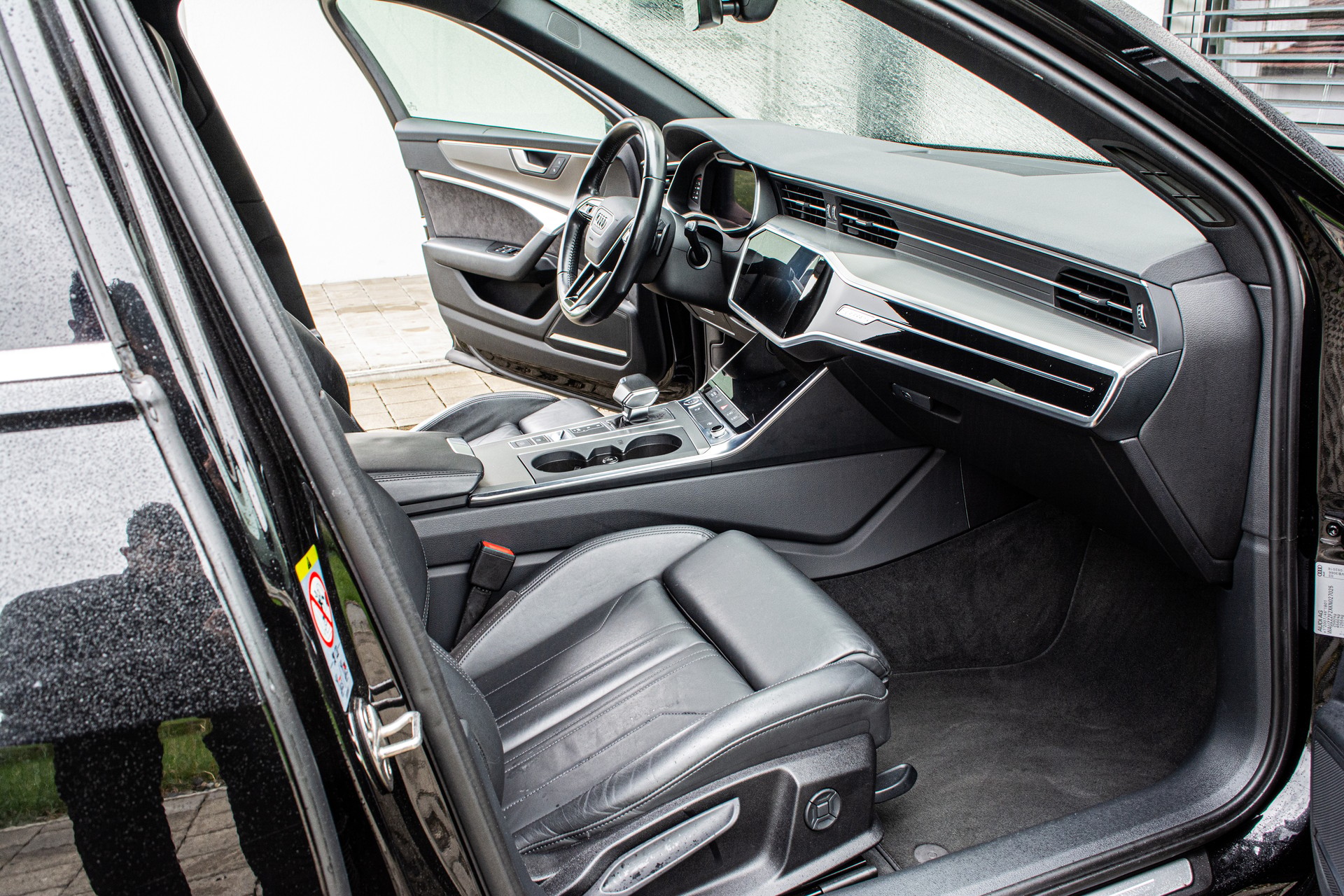 AUDI A6 Avant 50 TDI Sport quattro tiptronic-image-28