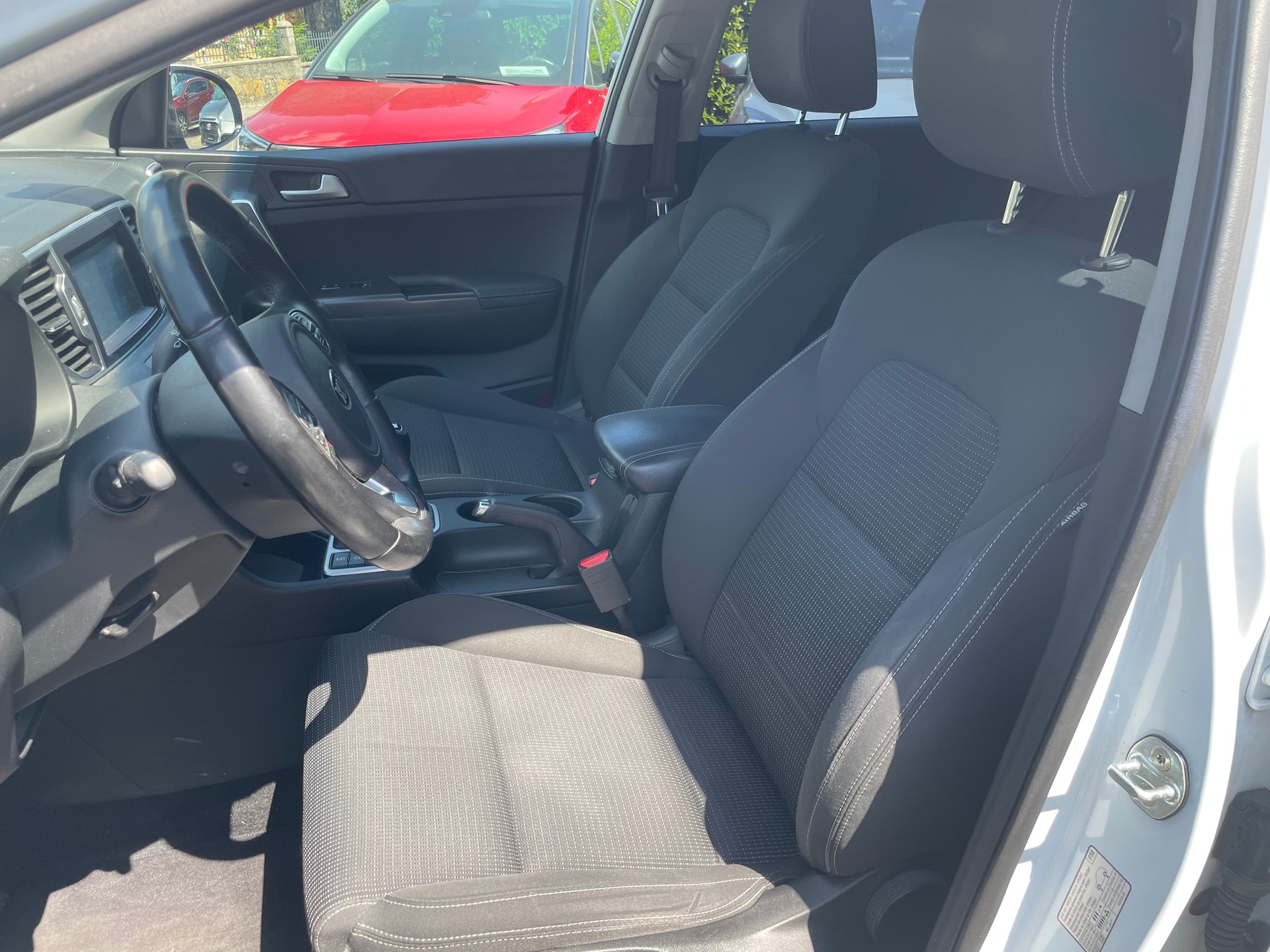 KIA Sportage 1.6 T-GDi Swiss City Line 4WD-image-10