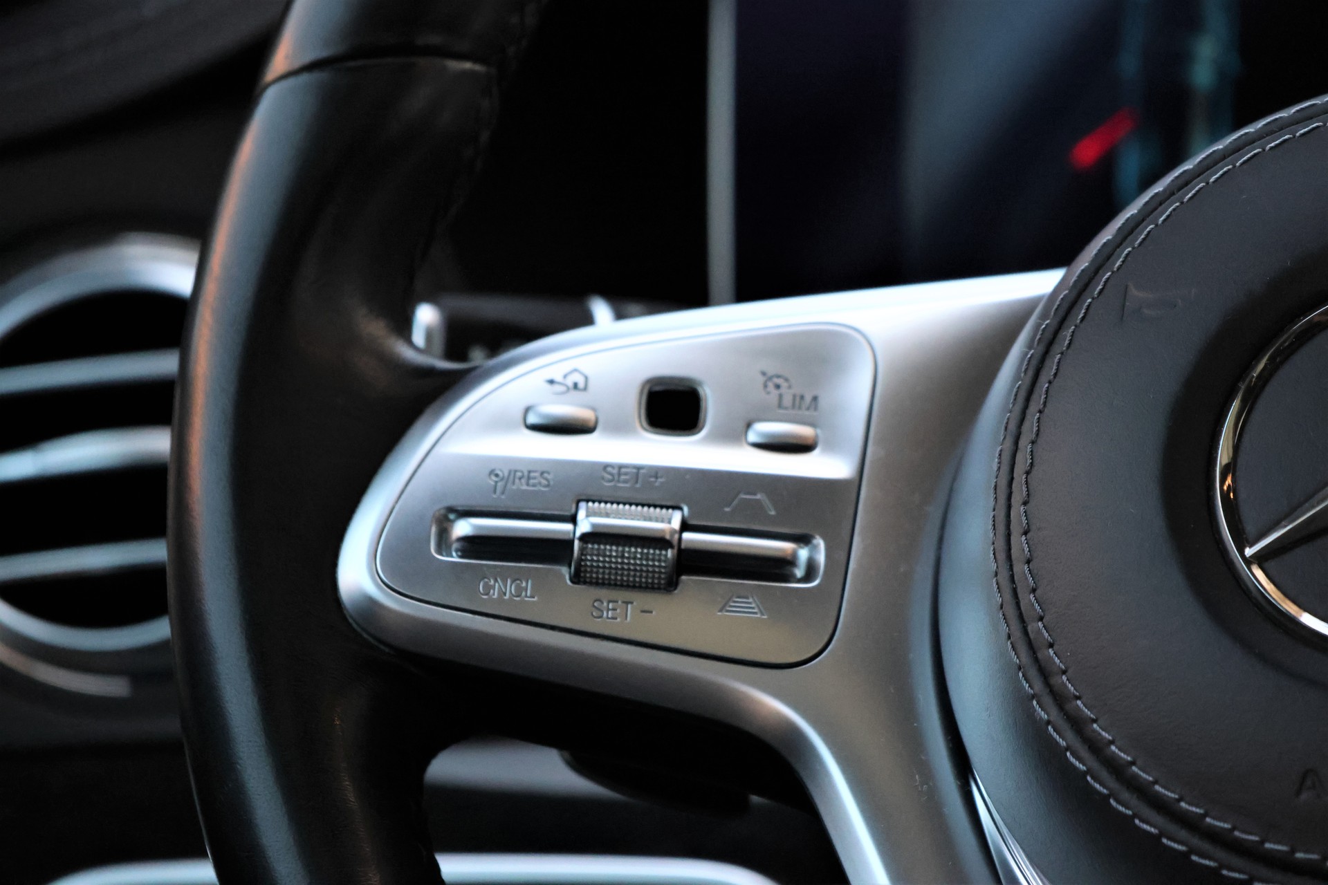 MERCEDES-BENZ S 350 d L 4Matic 9G-Tronic (CH)-image-18
