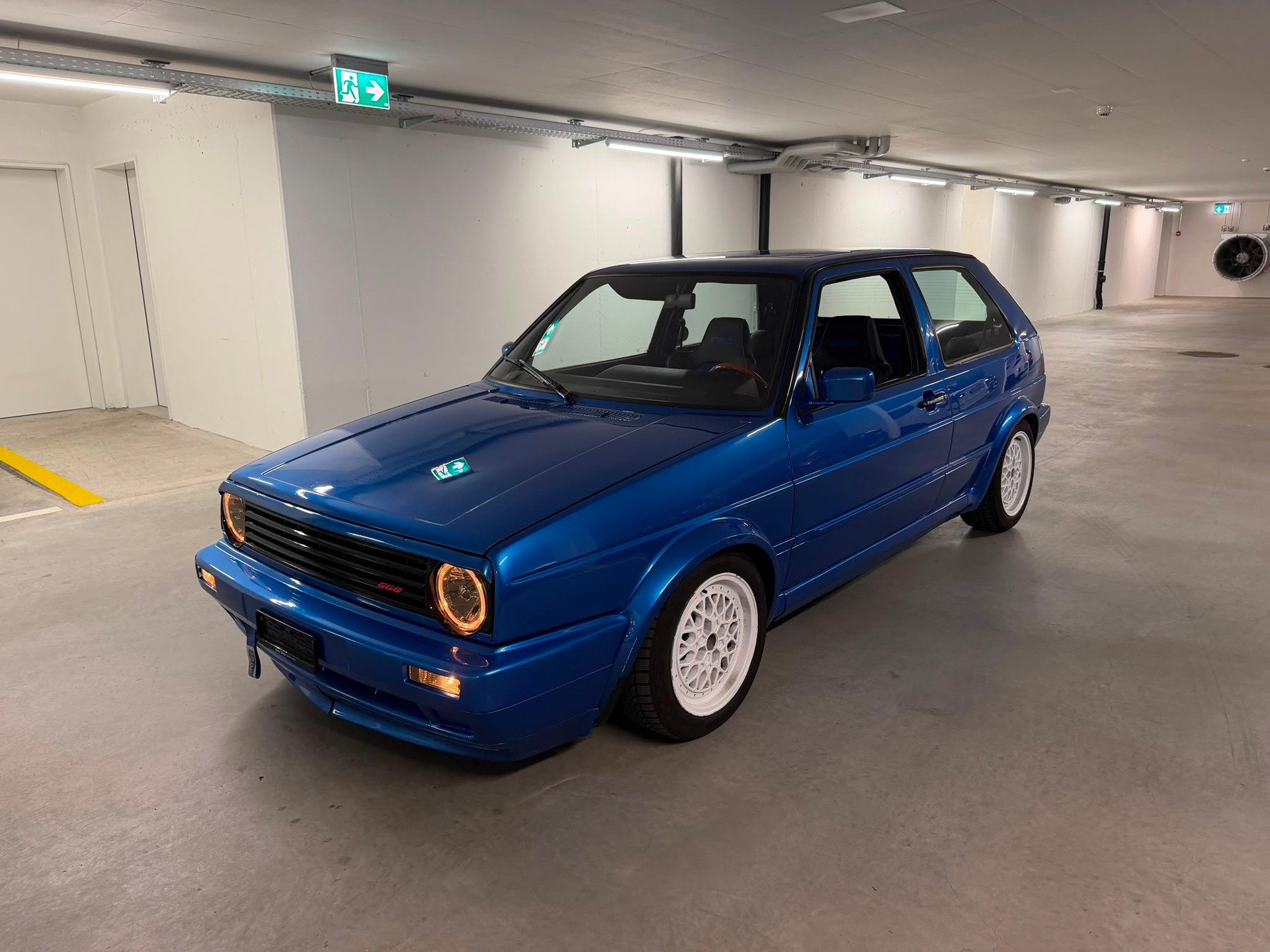 VW Golf 1800 GTI G60-showroom-element-1