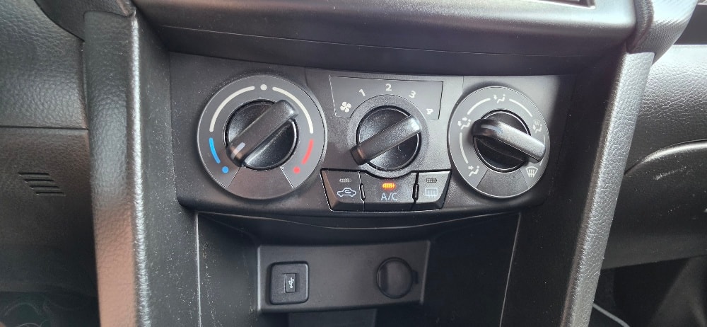 SUZUKI Swift 1.2i 16V GL Sergio Cellano-image-25