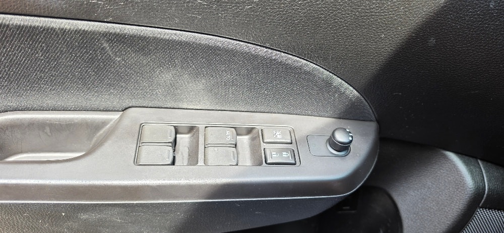 SUZUKI Swift 1.2i 16V GL Sergio Cellano-image-18