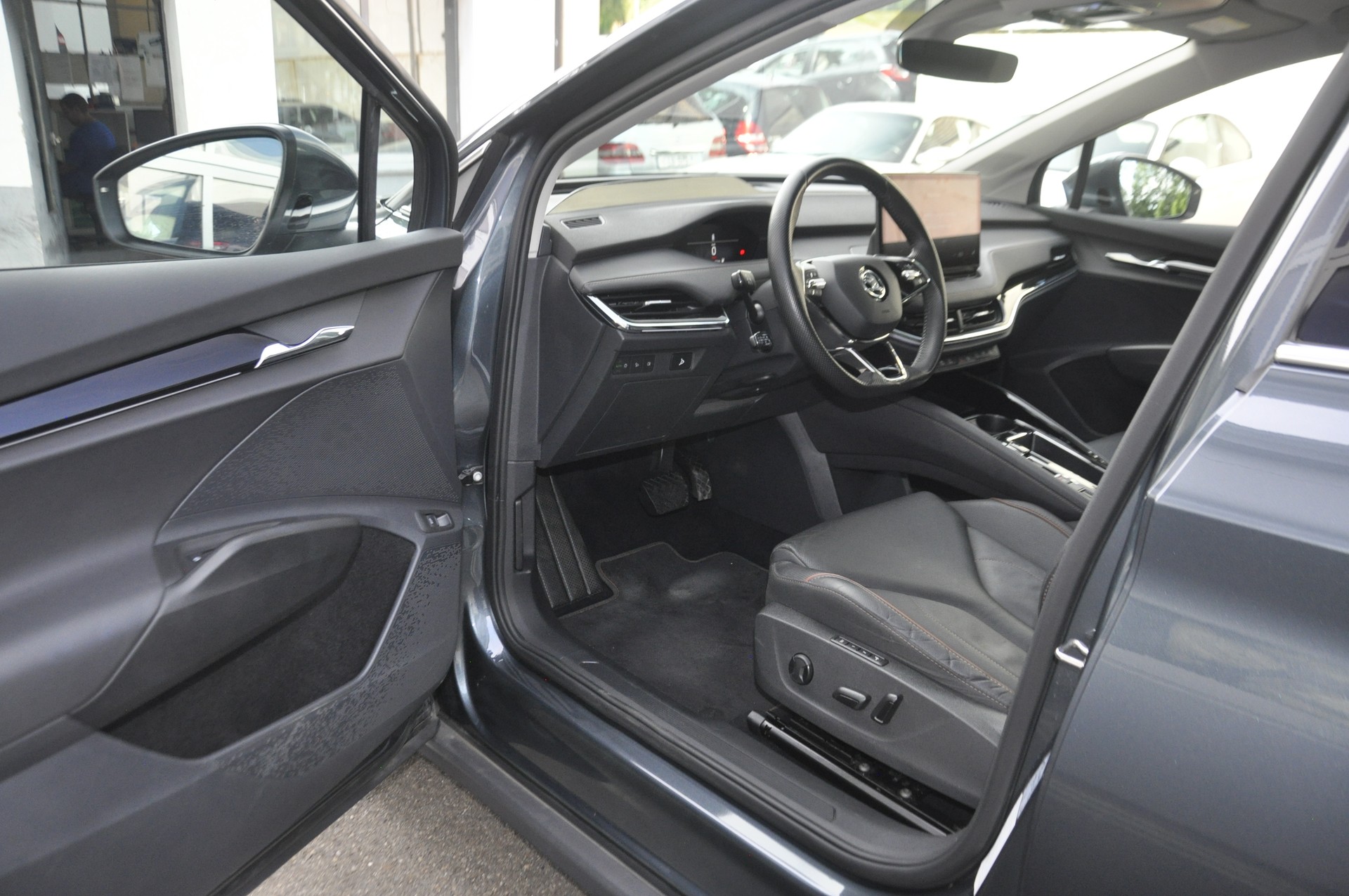 SKODA Enyaq iV 80 I Panoramadach-image-3