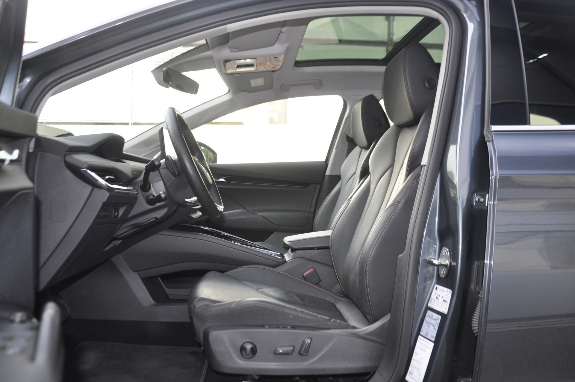 SKODA Enyaq iV 80 I Panoramadach-image-4