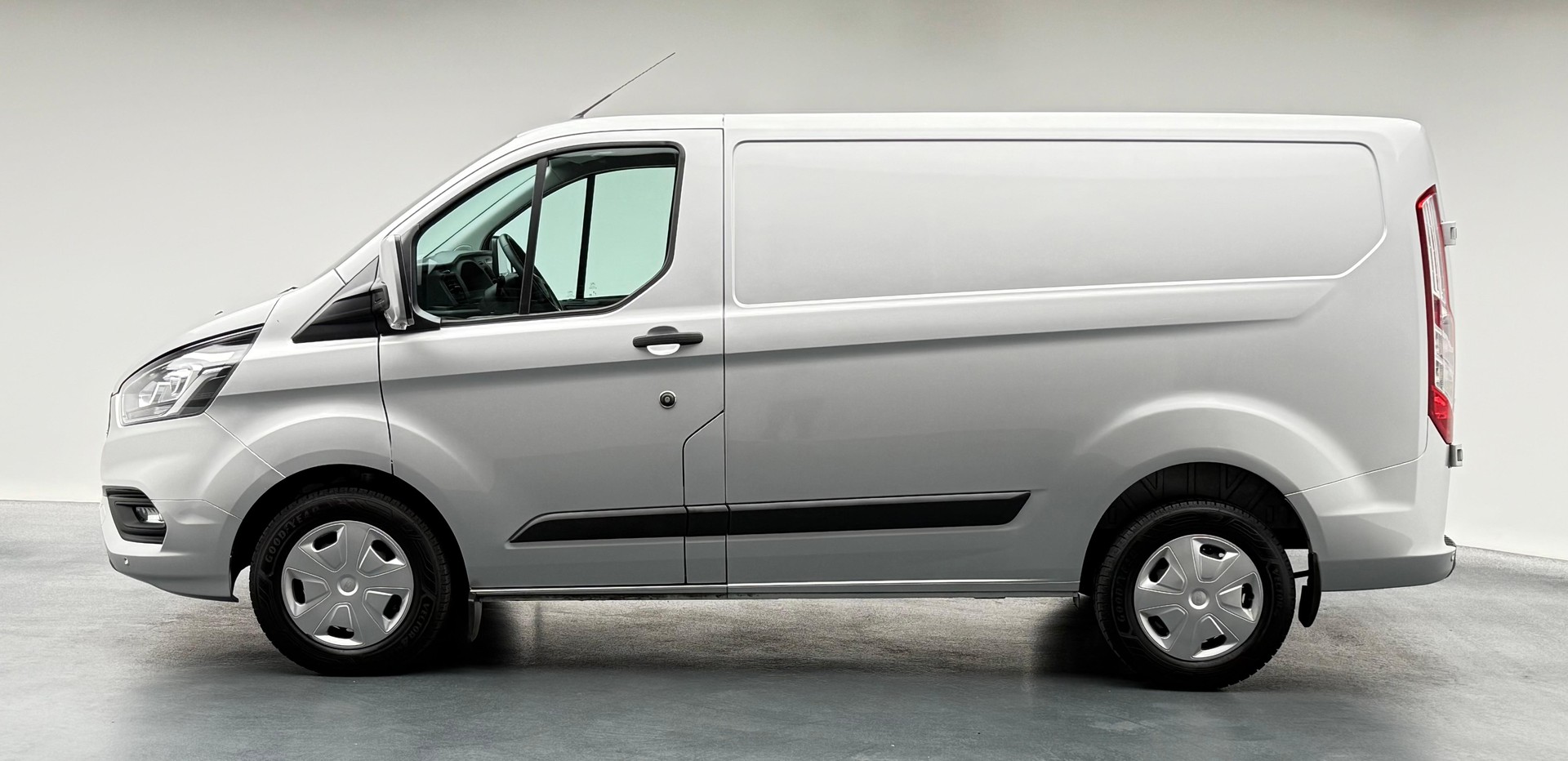 FORD Transit C Van 300 L1 2.0 TDCi 130 Trend-showroom-element-3
