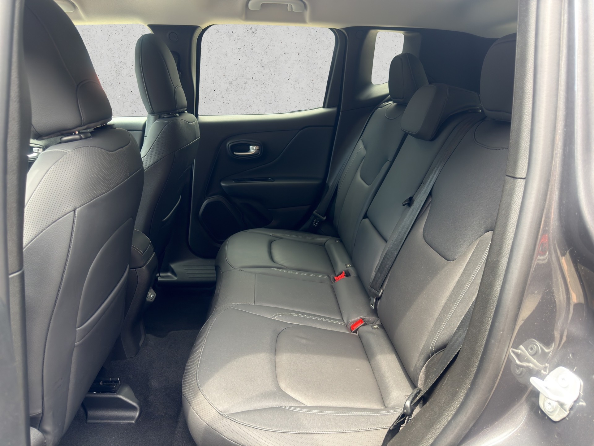 JEEP Renegade 1.3 Swiss Limited 4xe-image-9