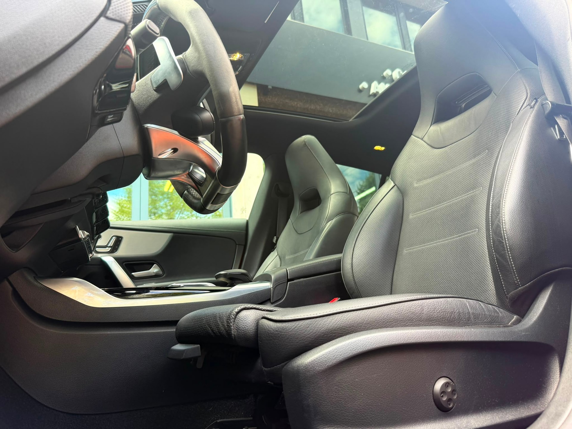MERCEDES-BENZ CLA Shooting Brake 45 S AMG 4Matic+ 8G-DCT-image-9