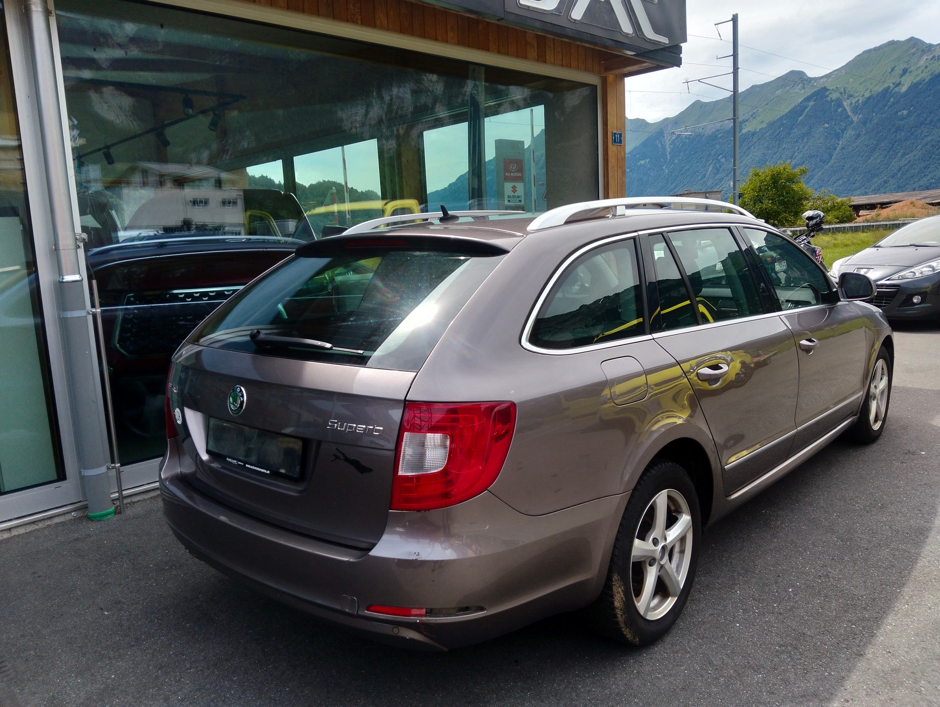 SKODA Superb Combi 1.8 TSI Elegance-image-8