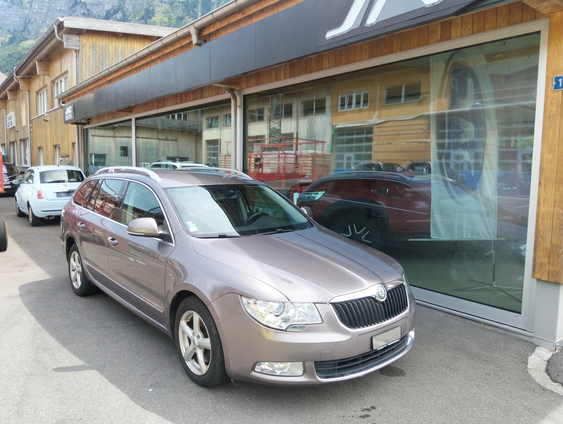 SKODA Superb Combi 1.8 TSI Elegance
