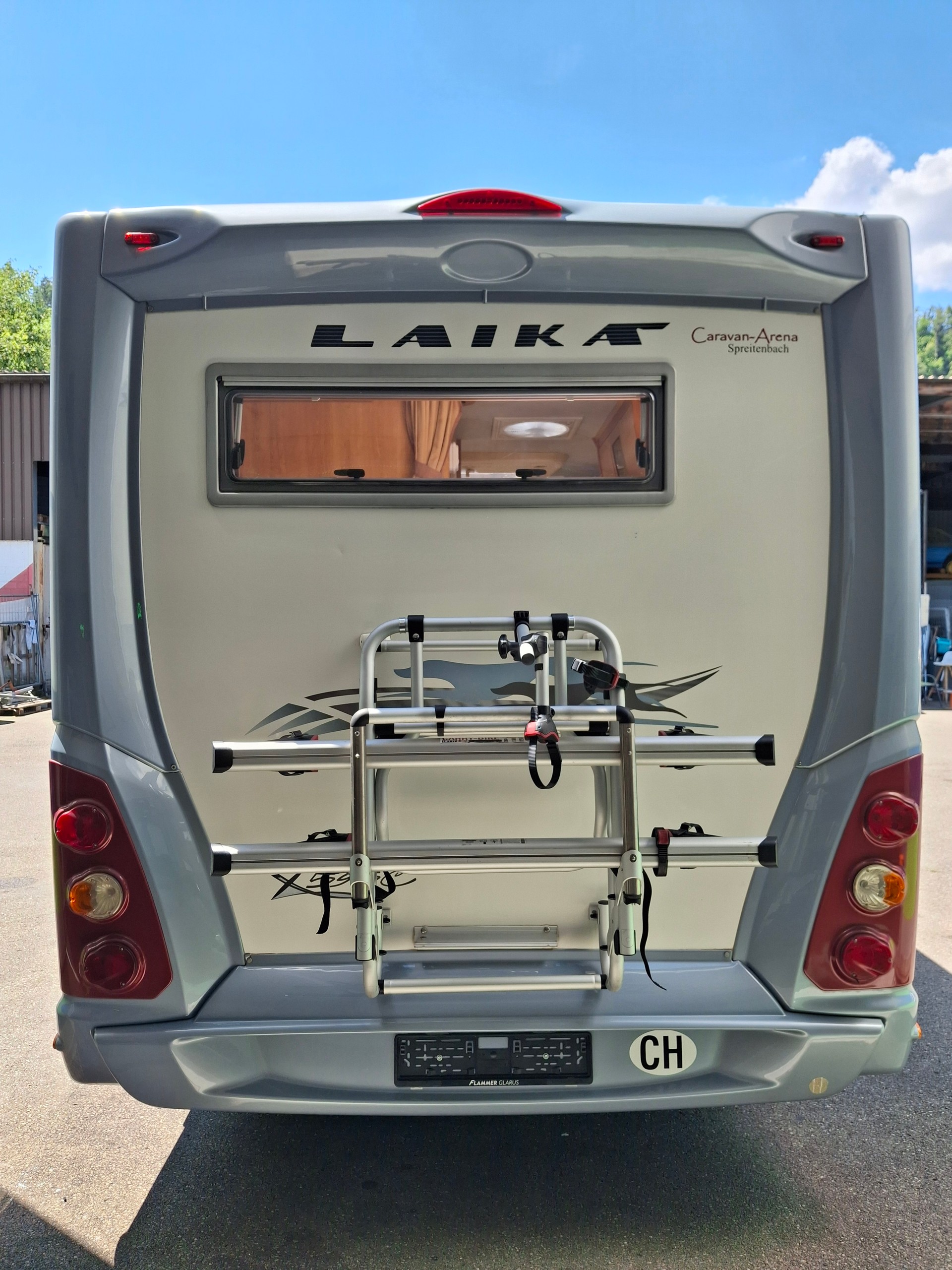 LAIKA X 595 c-image-2