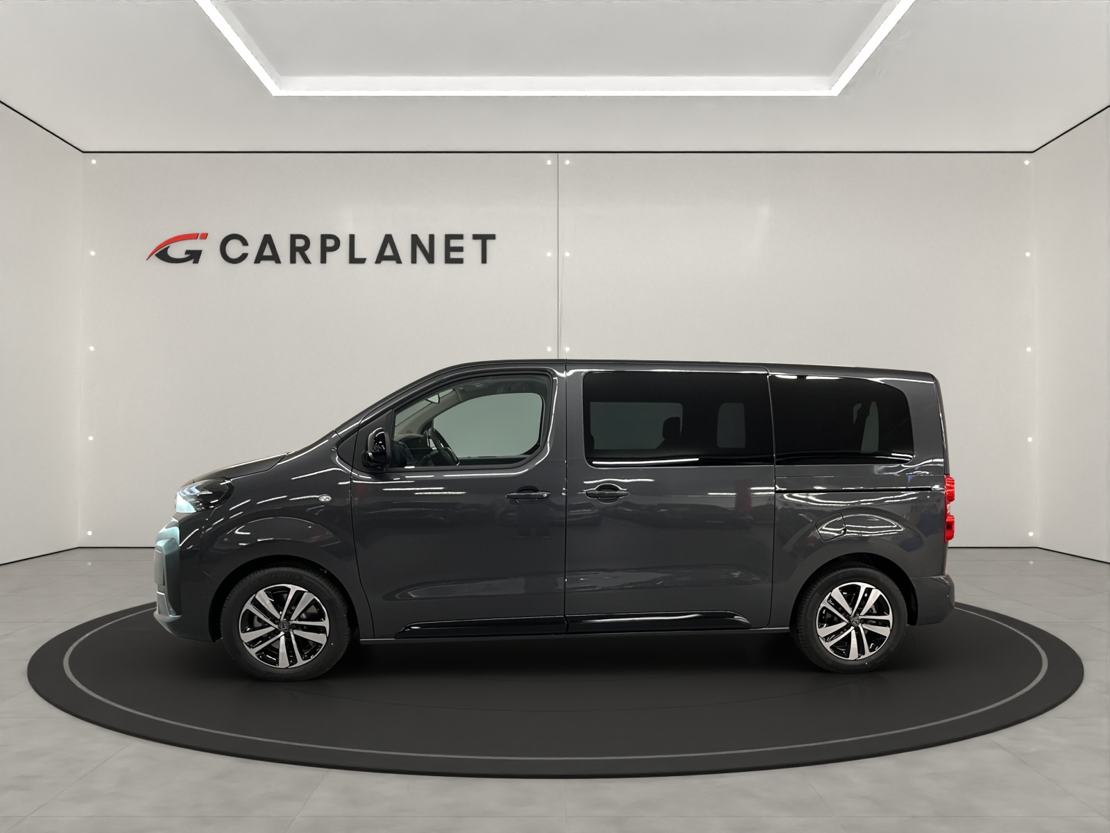 PEUGEOT Traveller Standard 2.2 BlueHDi 180 Business VIP S/S-showroom-element-1