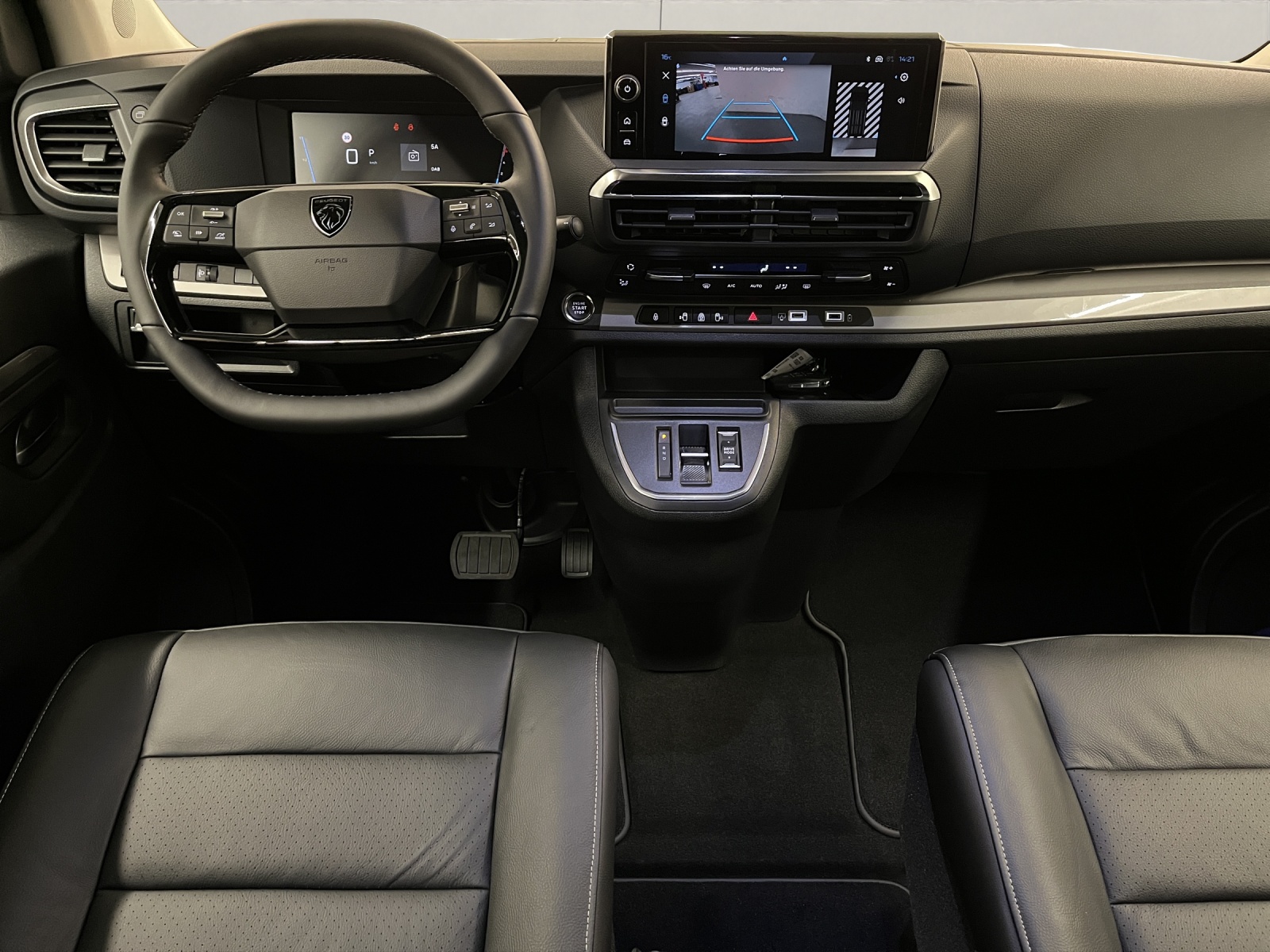 PEUGEOT Traveller Standard 2.2 BlueHDi 180 Business VIP S/S-image-5
