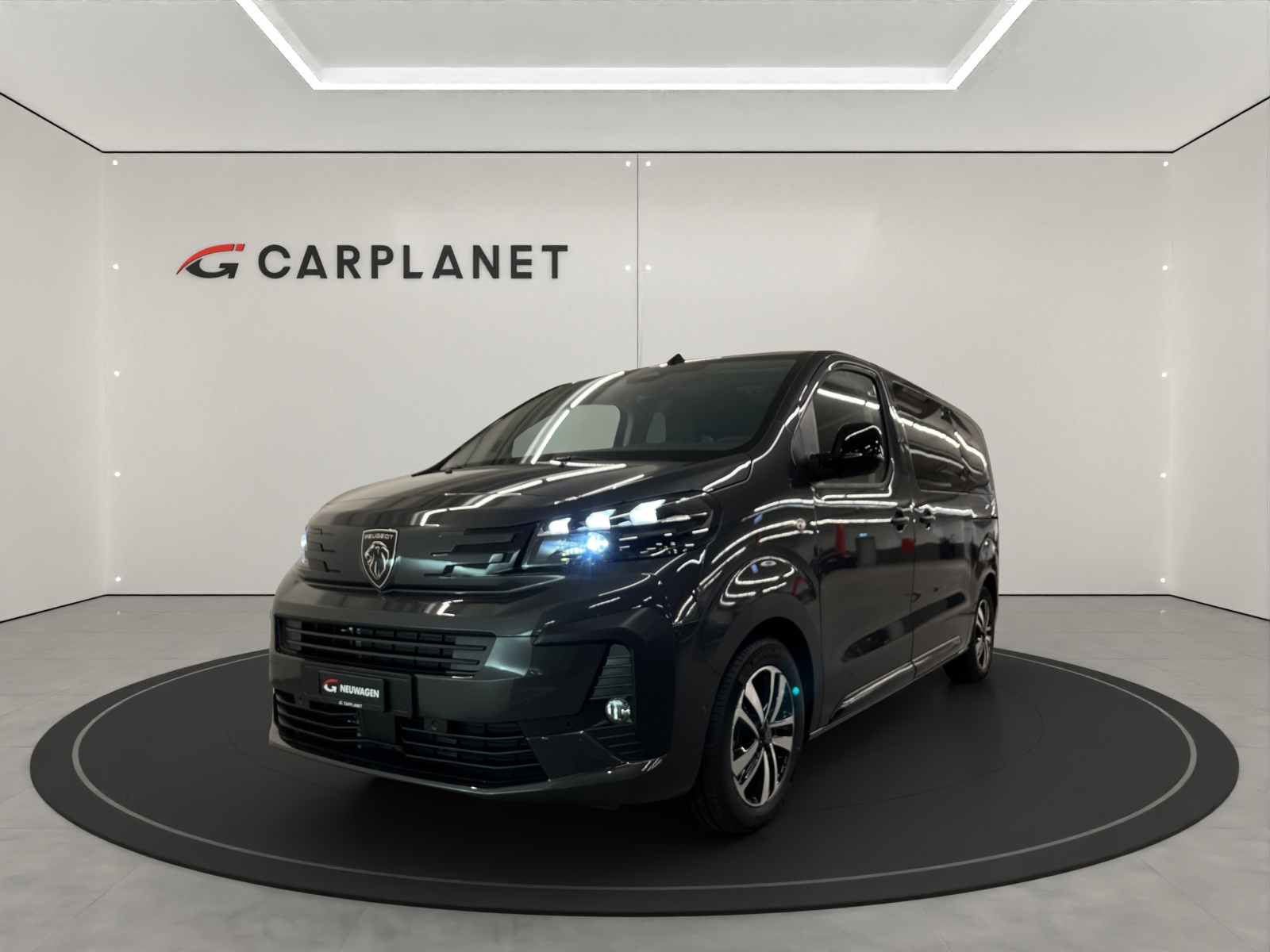 PEUGEOT Traveller Standard 2.2 BlueHDi 180 Business VIP S/S