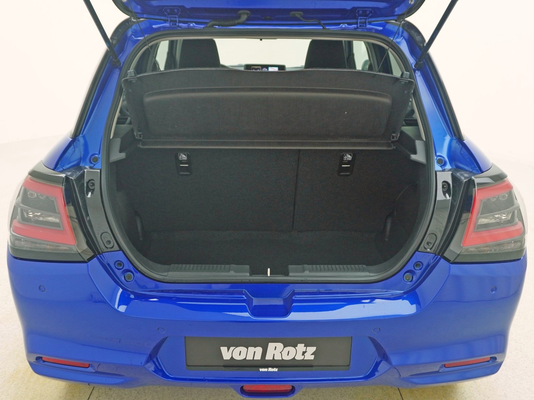 SUZUKI Swift 1.2 Sakura Top Hybrid 4x4-image-18