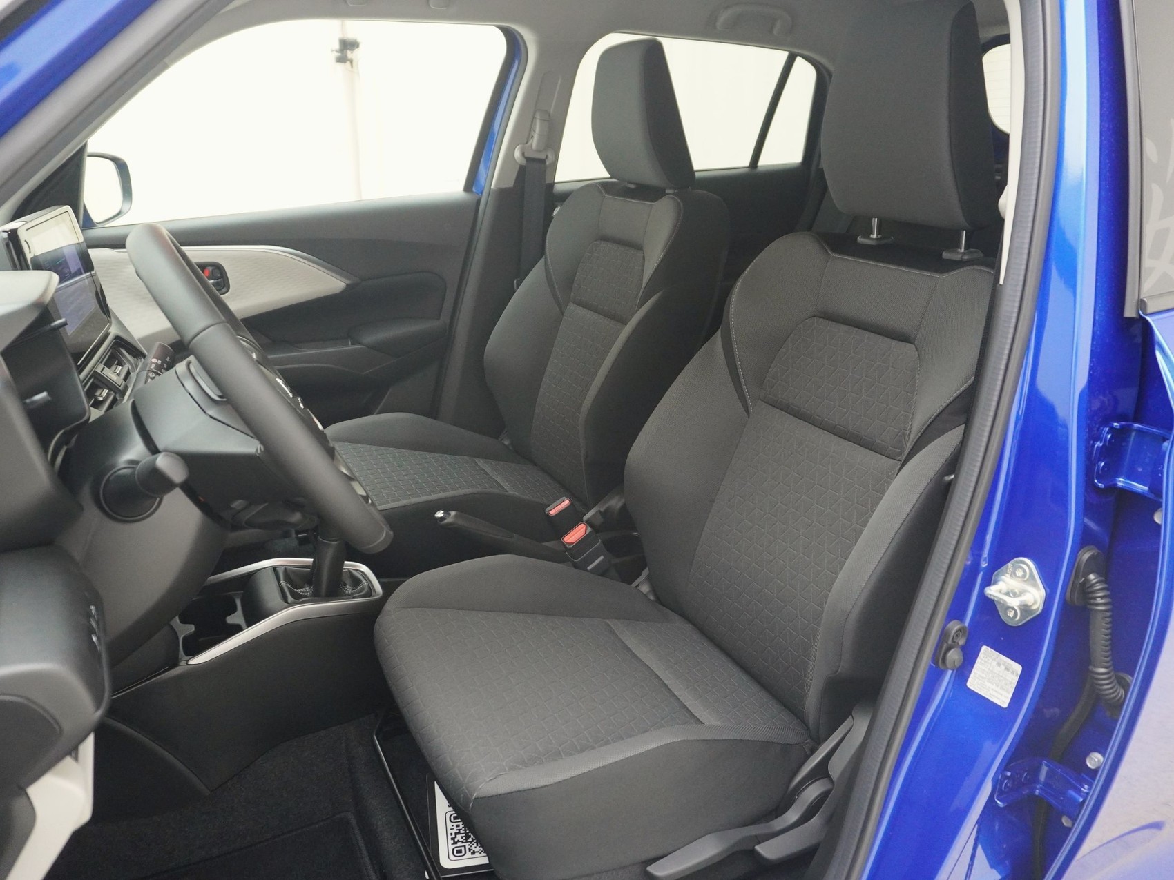 SUZUKI Swift 1.2 Sakura Top Hybrid 4x4-image-6