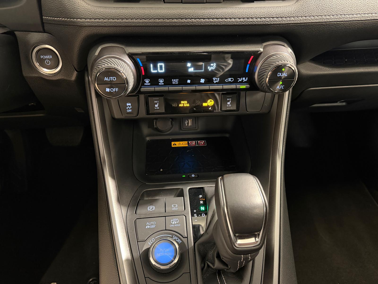 TOYOTA RAV4 2.5 Plug-In-Hybrid GR Sport-image-16