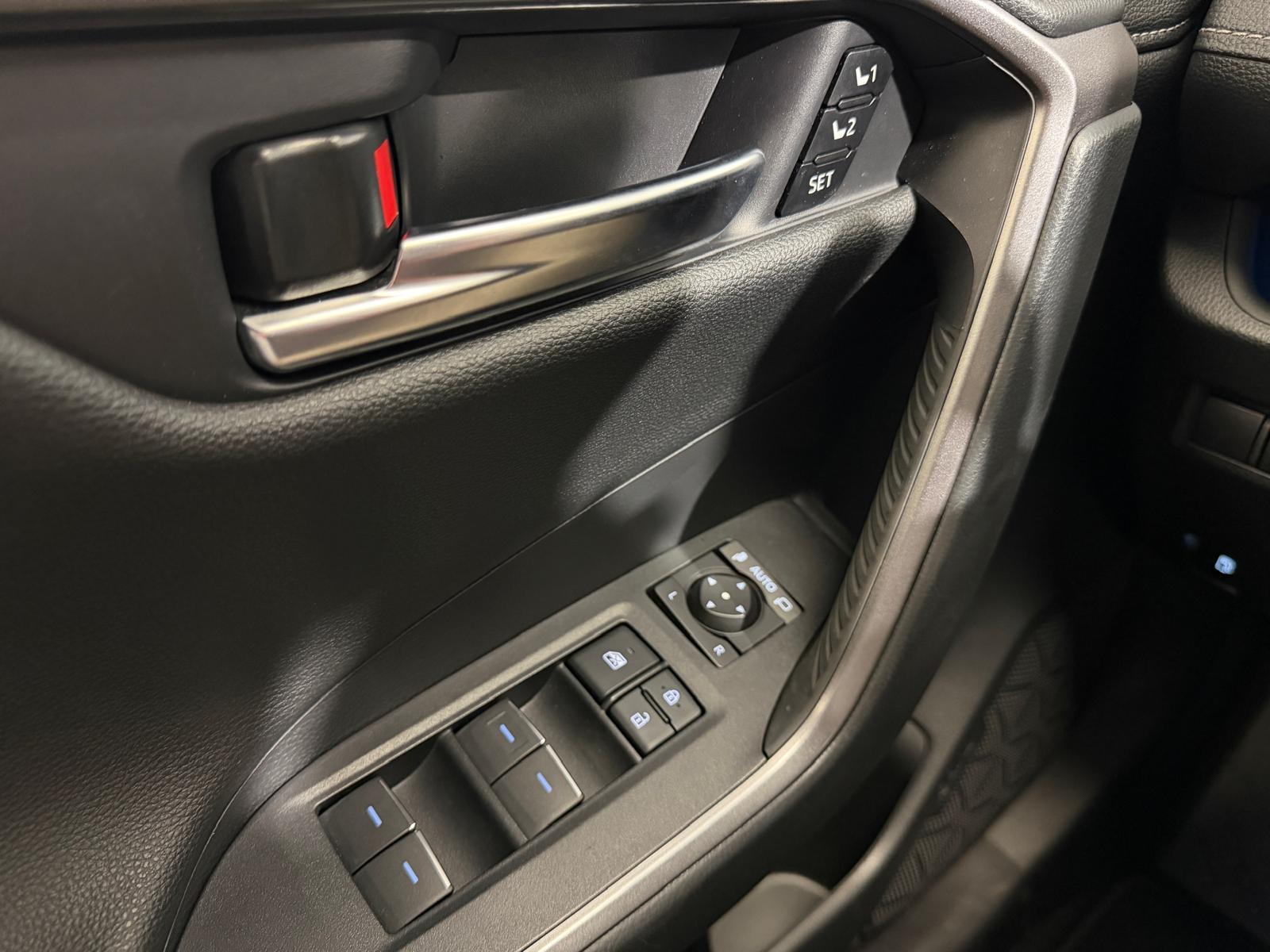 TOYOTA RAV4 2.5 Plug-In-Hybrid GR Sport-image-18