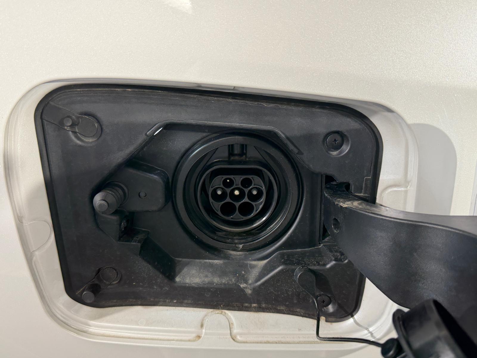 TOYOTA RAV4 2.5 Plug-In-Hybrid GR Sport-image-17