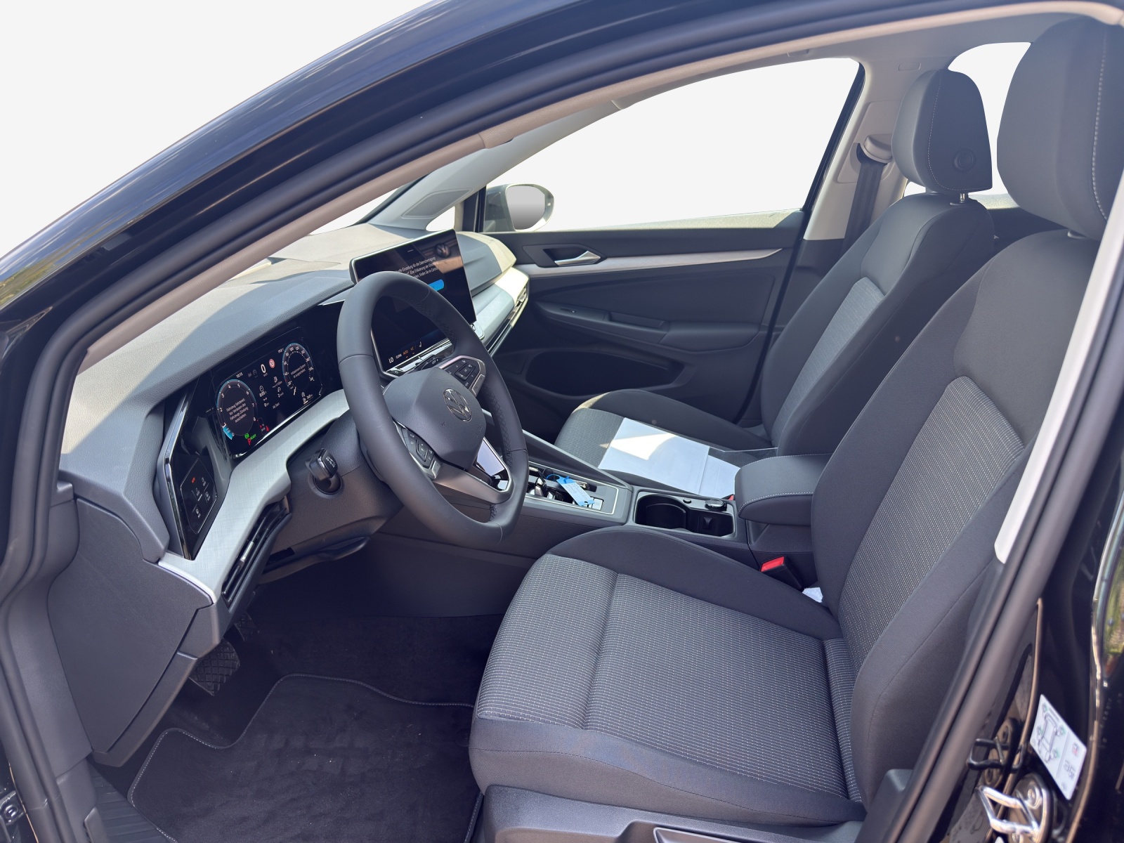 VW Golf 1.5 e TSI mHEV Basis DSG-image-7