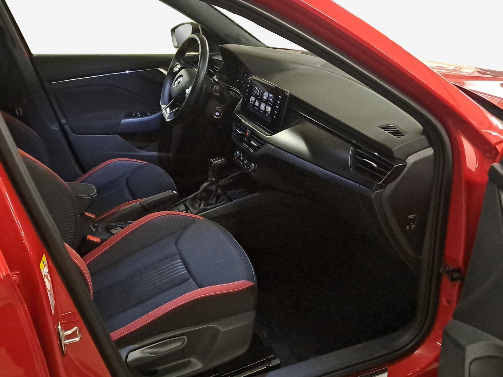 SKODA Kamiq 1.0 TSI Monte Carlo DSG-image-13