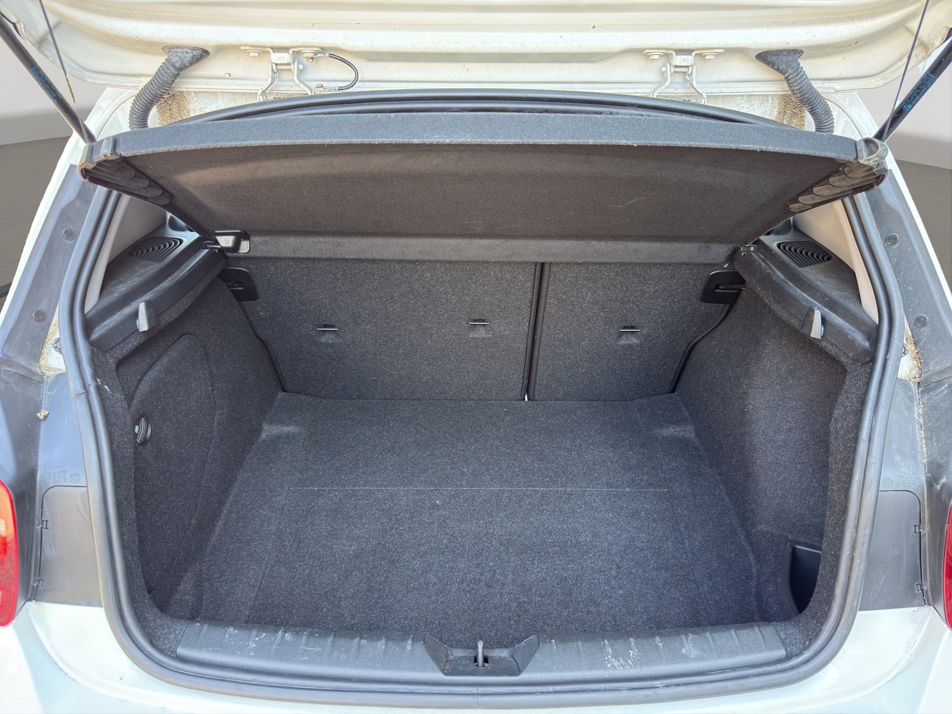 BMW 116i Urban Line Steptronic-image-12