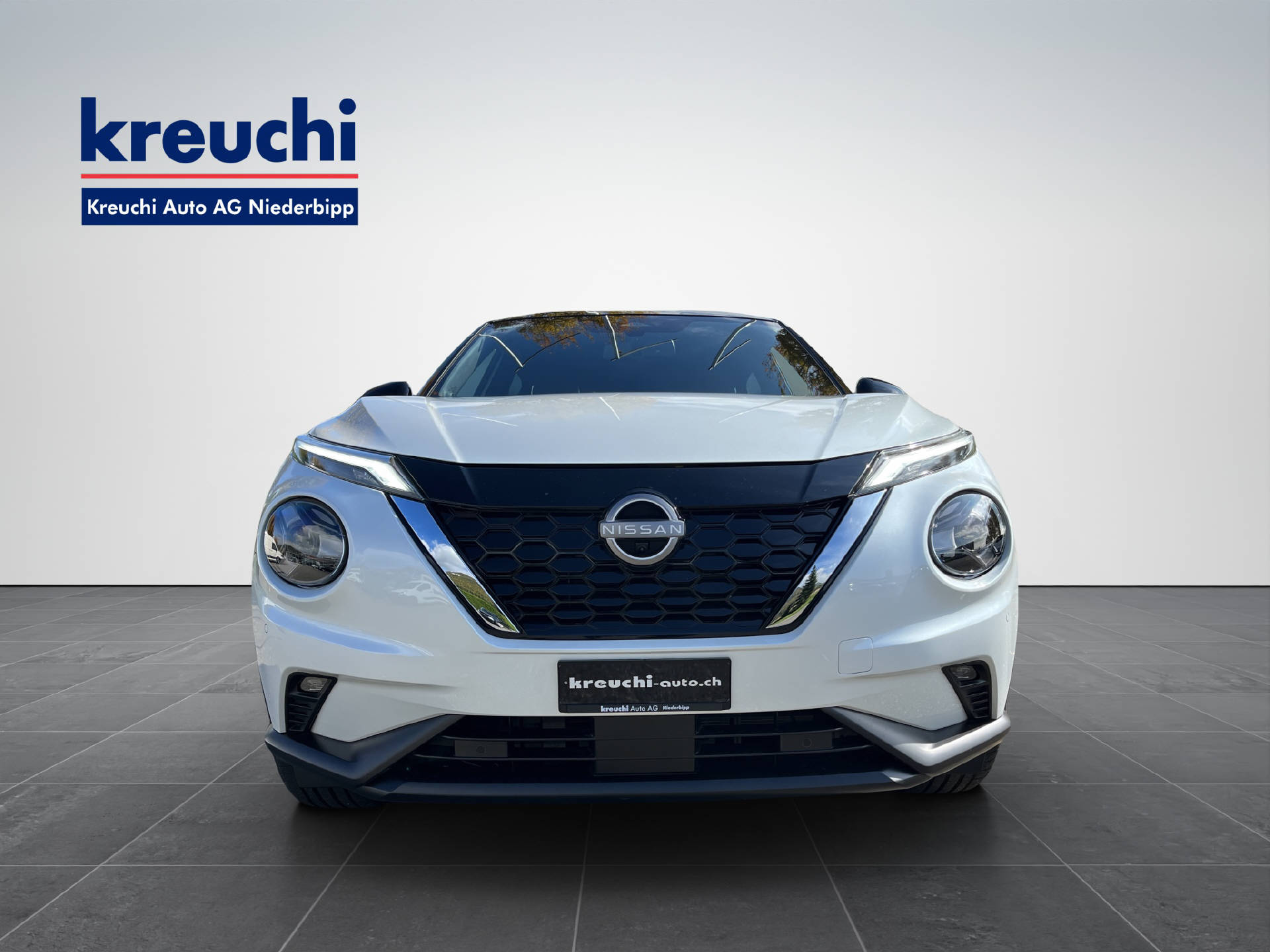 NISSAN Juke 1.6 Hybrid Tekna-showroom-element-1