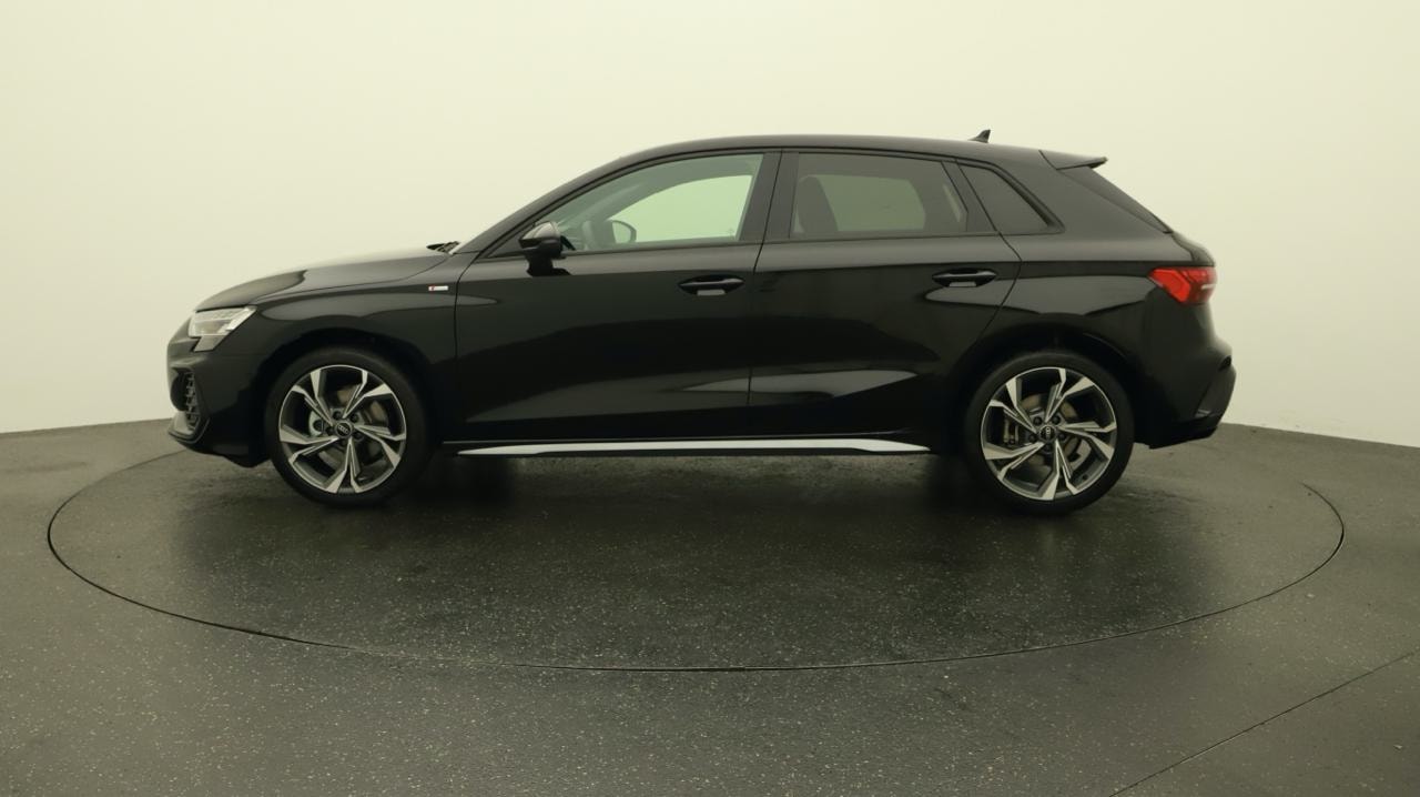 AUDI A3 Sportback TFSI 110 KW S Line-showroom-element-1