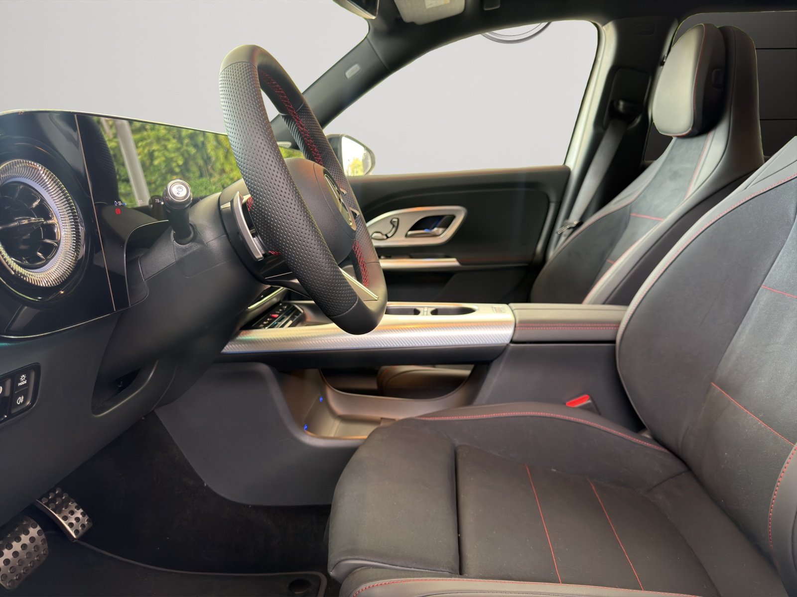 MERCEDES-BENZ GLB 350 4MATIC EQ-image-8