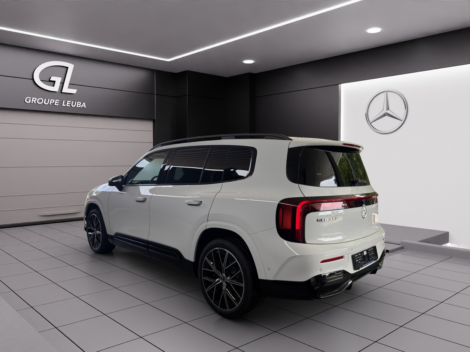 MERCEDES-BENZ GLB 350 4MATIC EQ-showroom-element-3