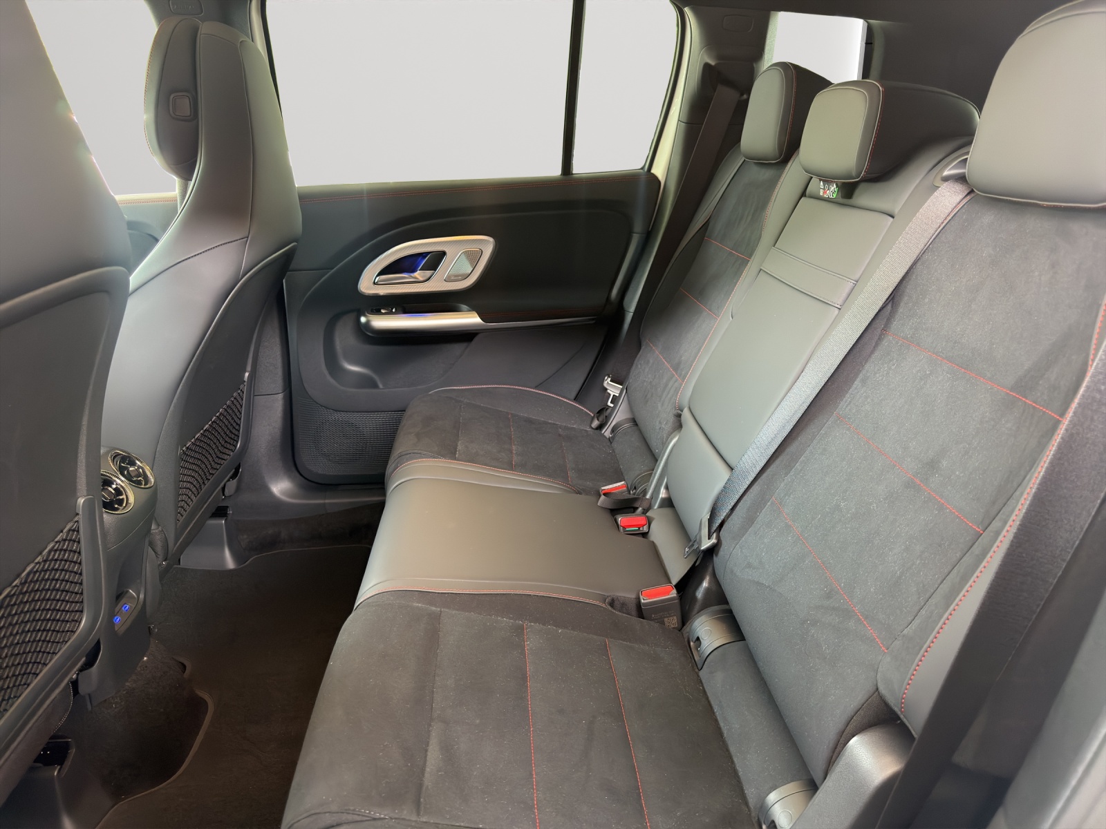 MERCEDES-BENZ GLB 350 4MATIC EQ-image-10