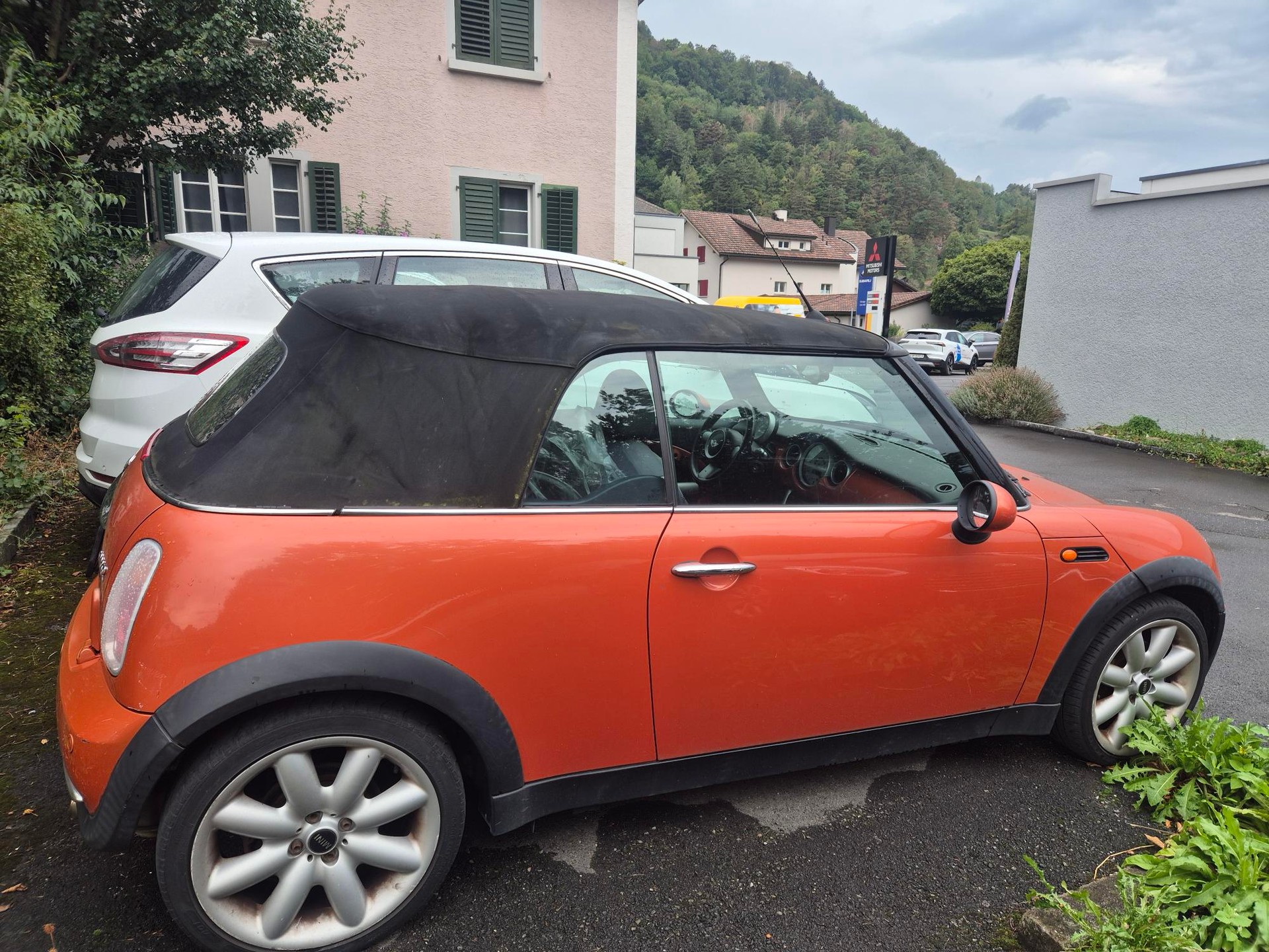 MINI Cooper Cabriolet-image-6