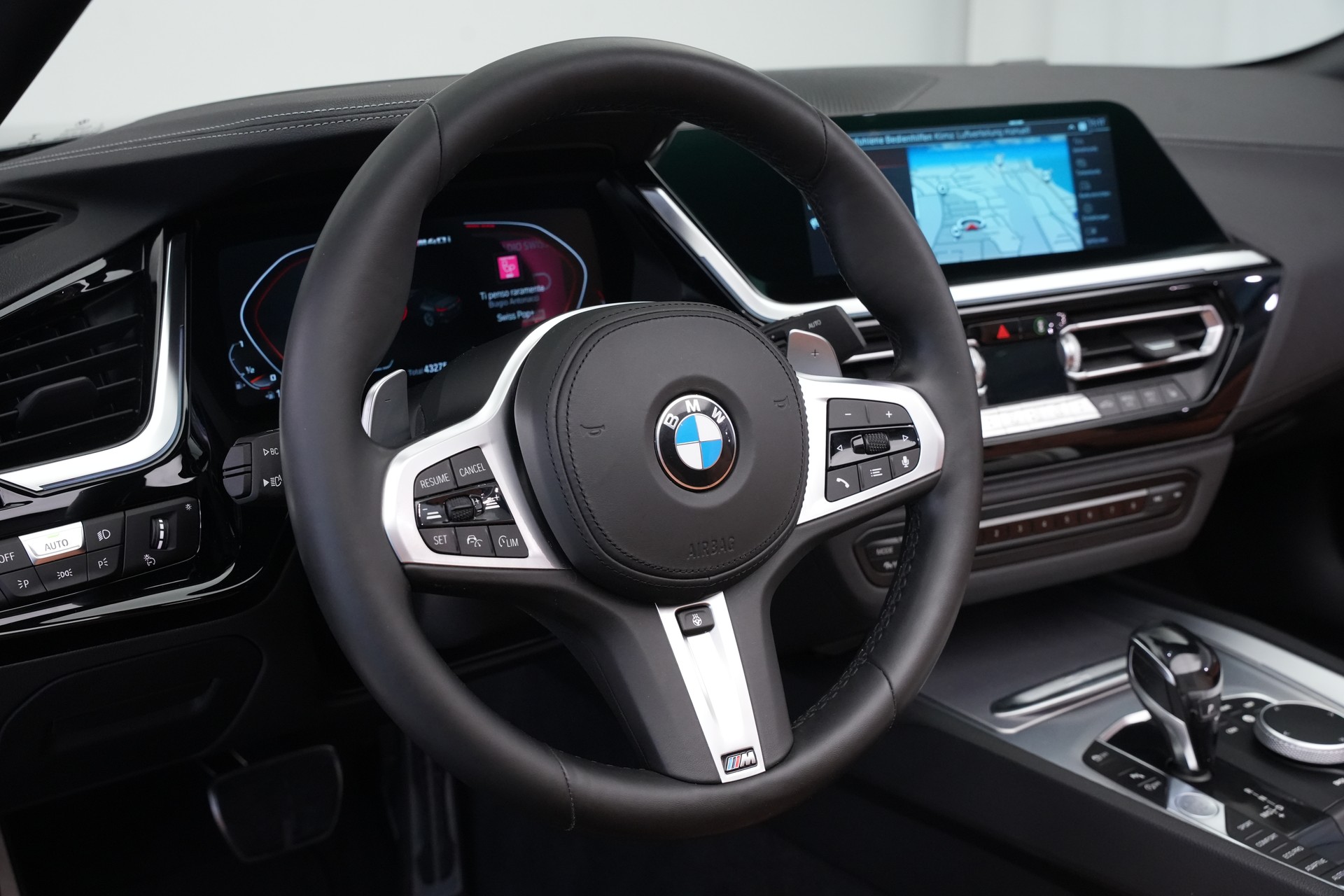BMW Z4 M40i Steptronic *CH-Fahrzeug* *HuD*-image-29