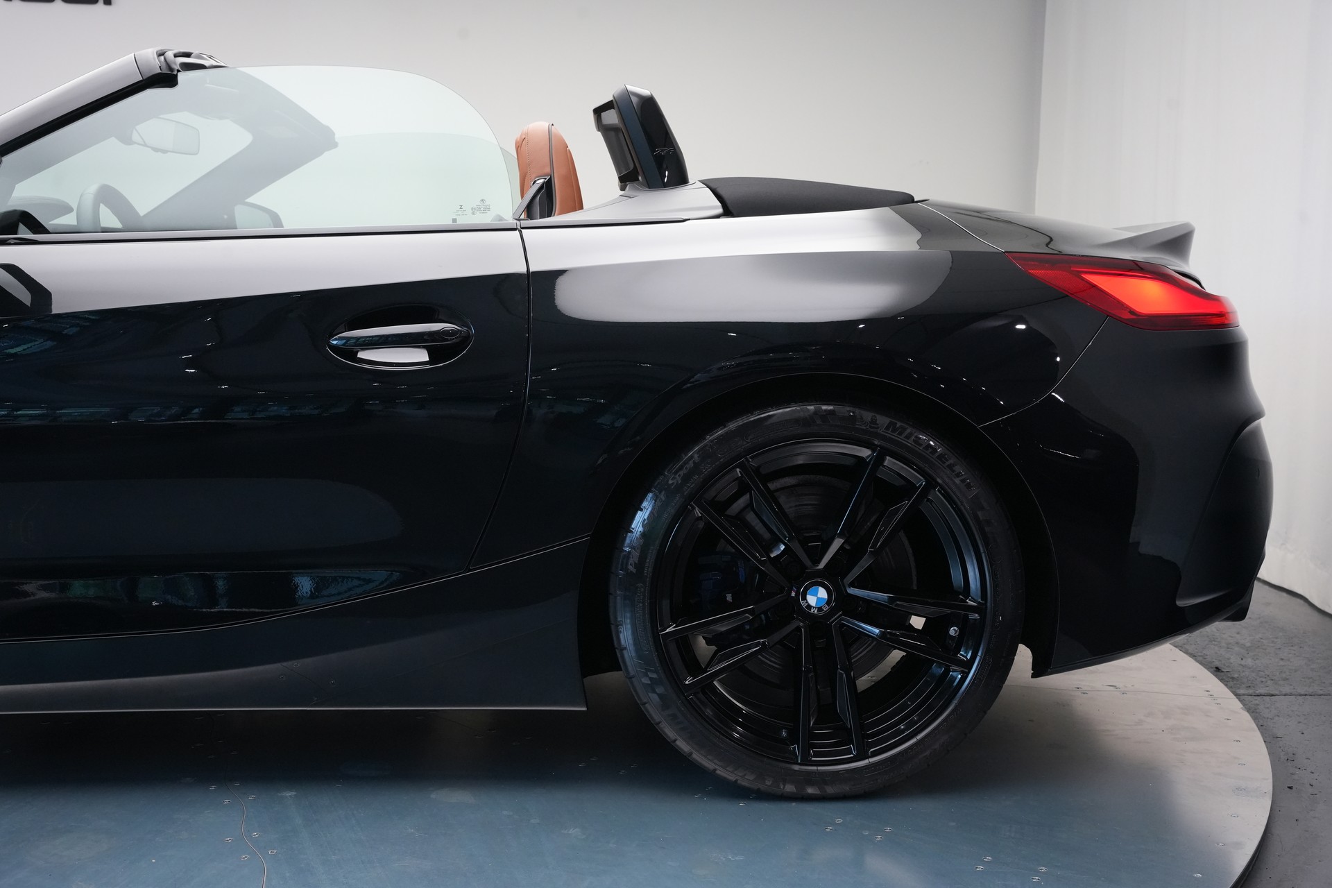 BMW Z4 M40i Steptronic *CH-Fahrzeug* *HuD*-image-15