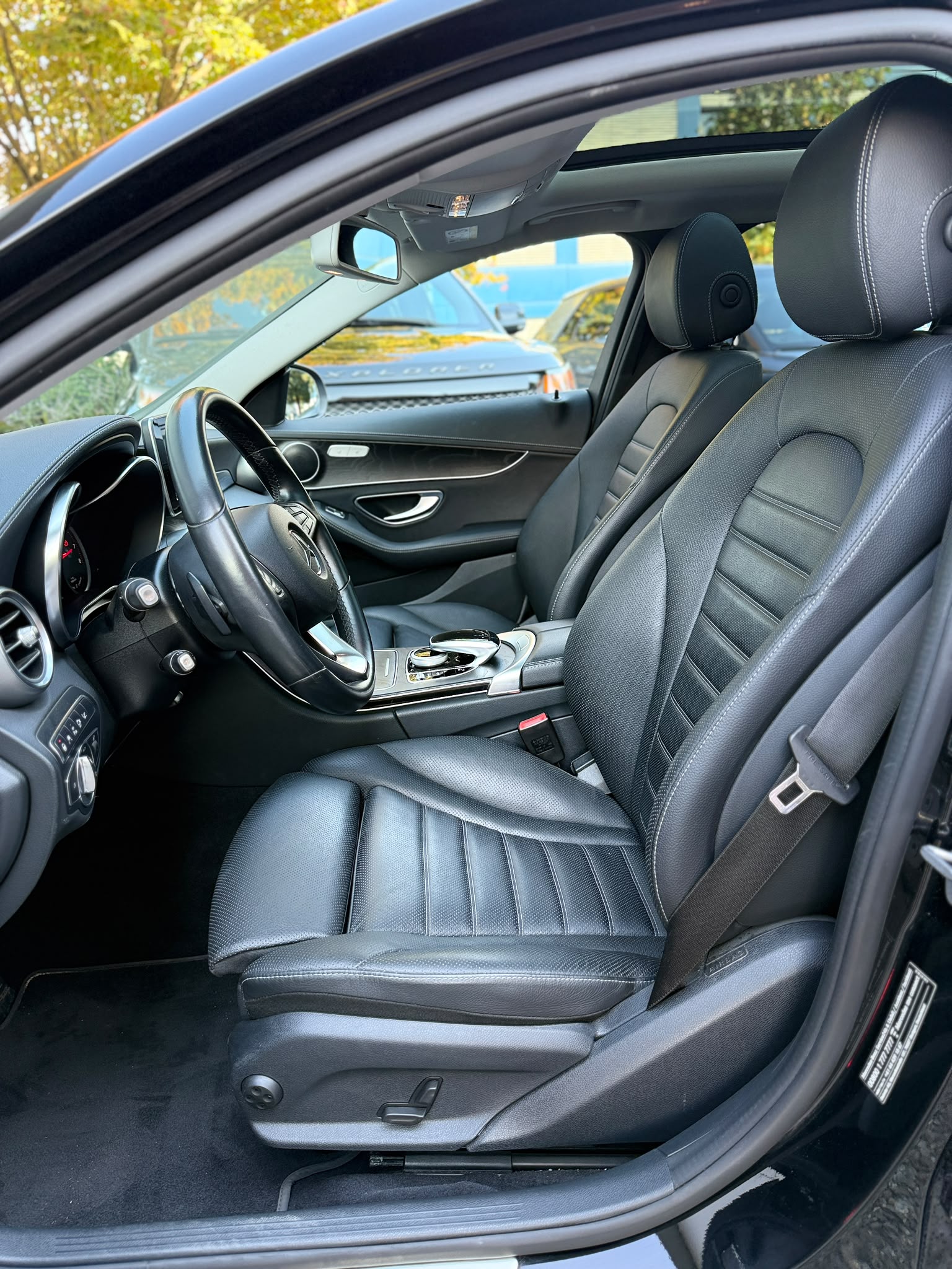 MERCEDES-BENZ C 350 e Avantgarde Kombi-image-10