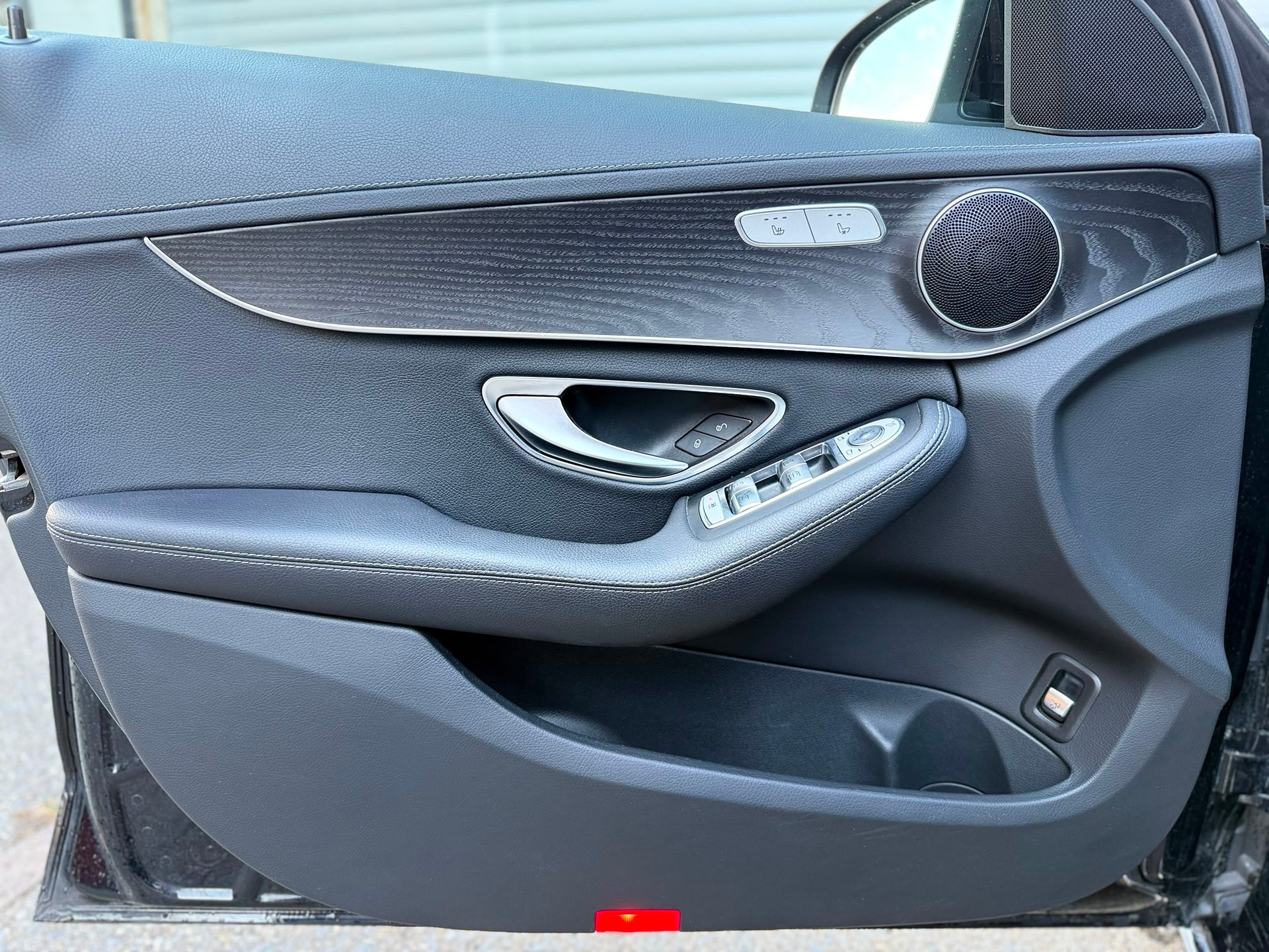 MERCEDES-BENZ C 350 e Avantgarde Kombi-image-8