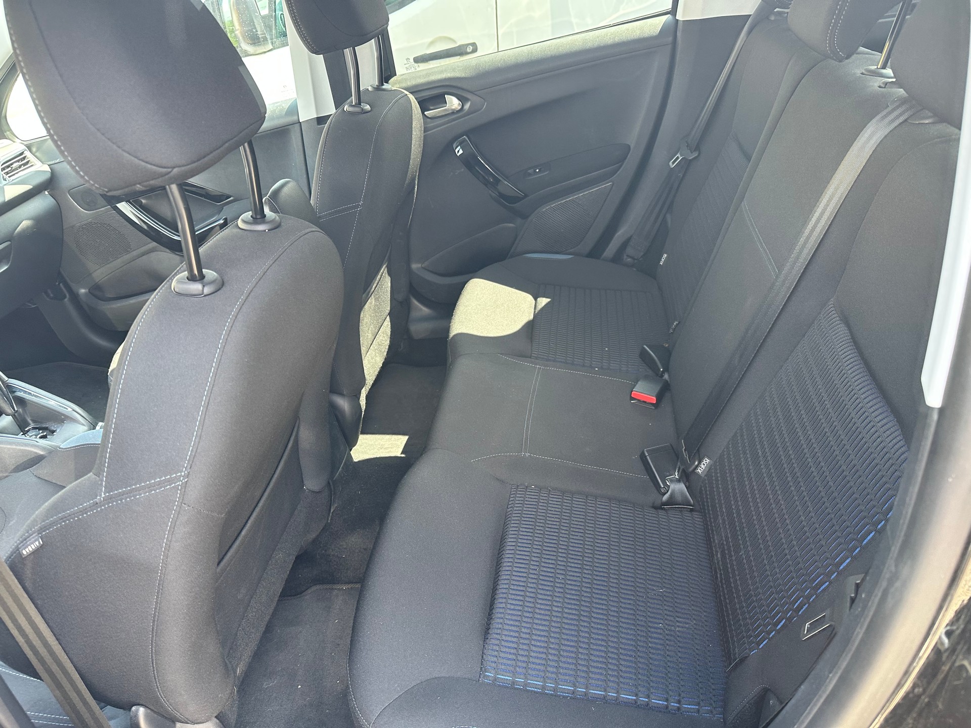 PEUGEOT 208 1.6 VTI Allure Automatik-image-8