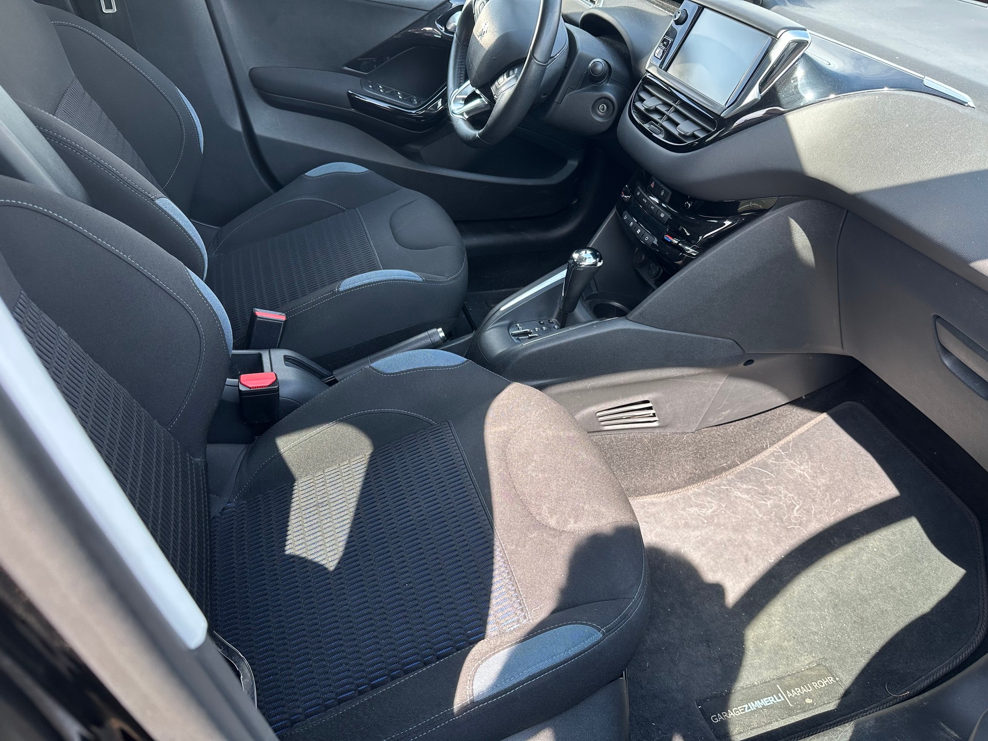 PEUGEOT 208 1.6 VTI Allure Automatik-image-6