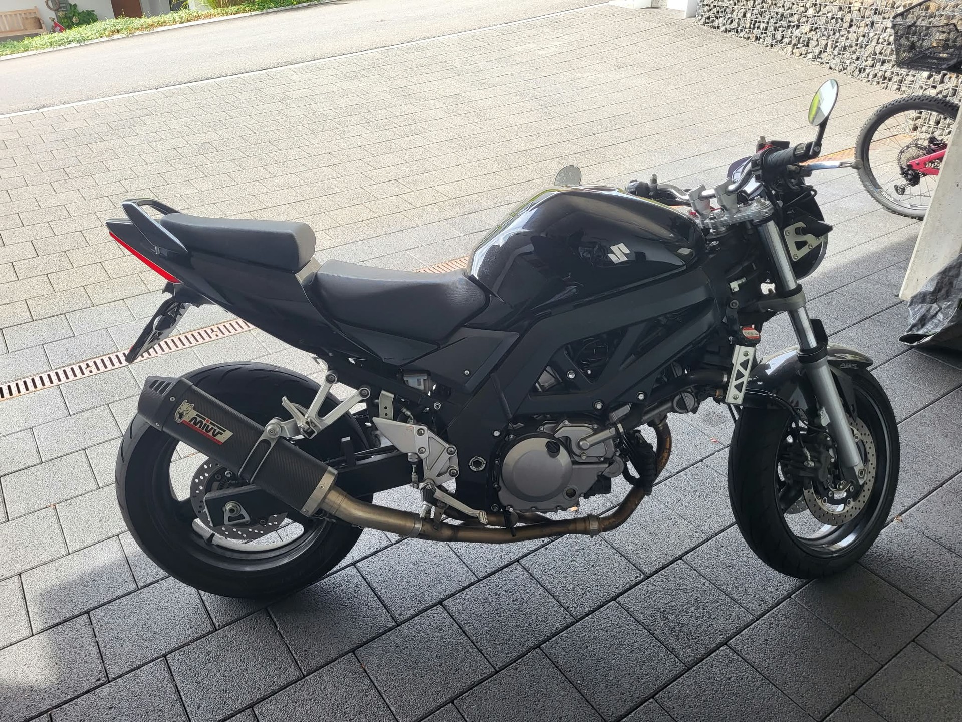 SUZUKI SV 650 U ABS K7 (25kW)-image-2