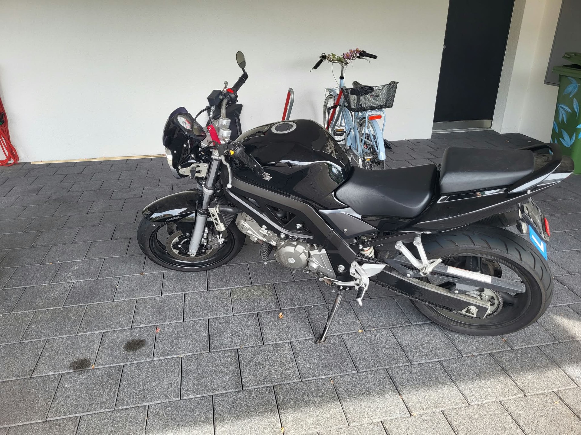 SUZUKI SV 650 U ABS K7 (25kW)-image-1