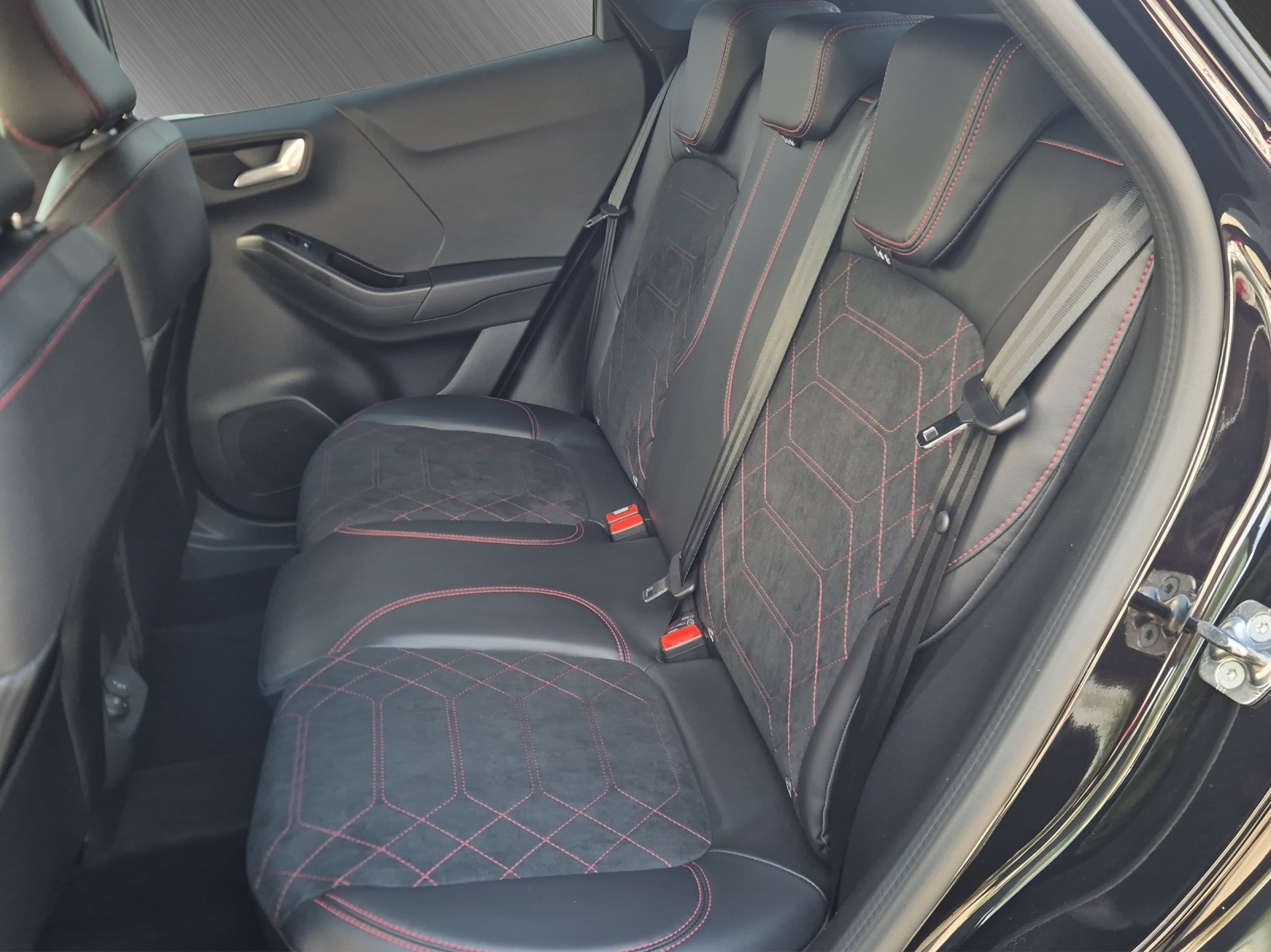 FORD Puma 1.0 EcoB Hybrid 155 ST-Line X-image-10